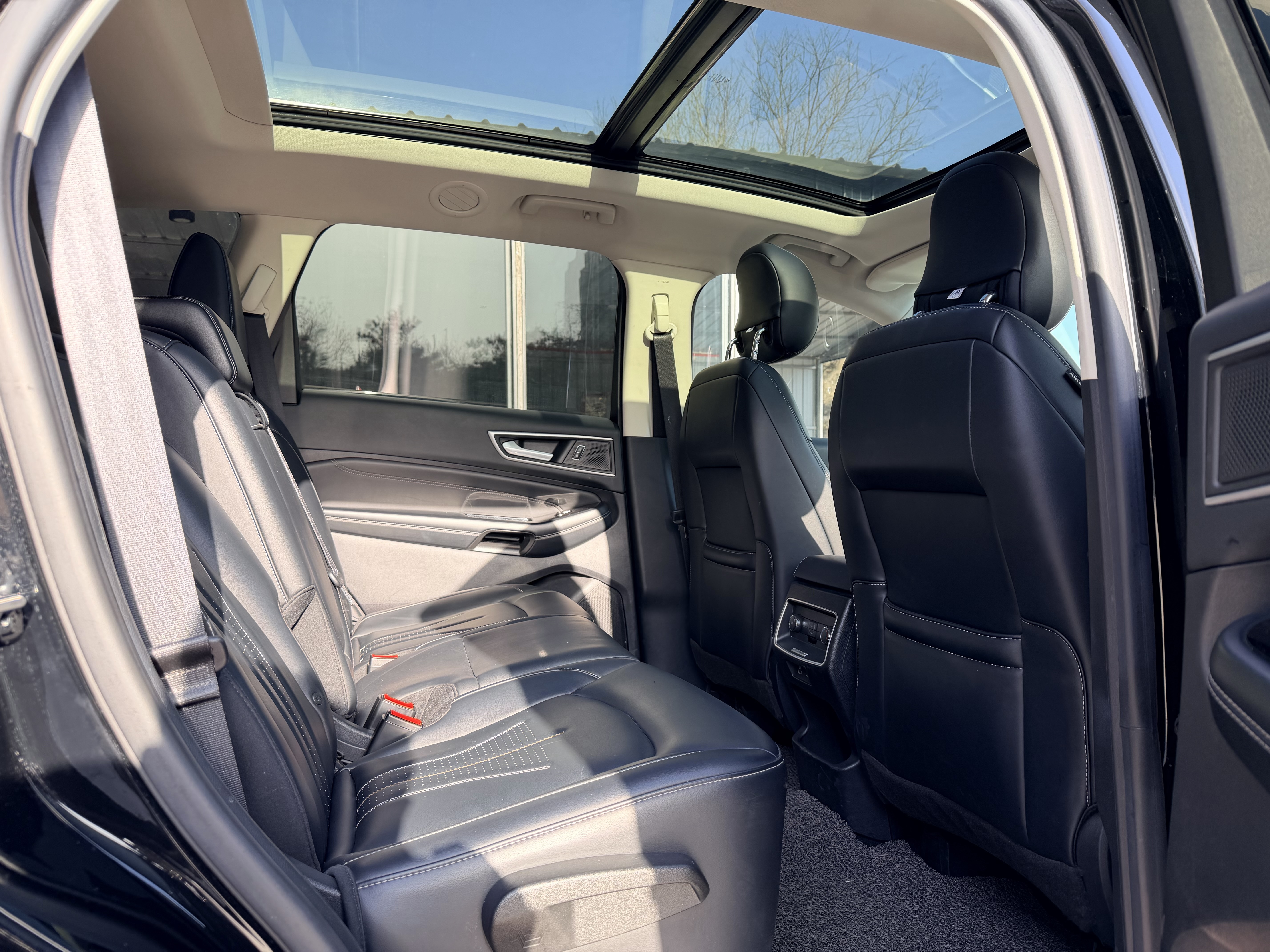 Ford Edge 2021 car image #14