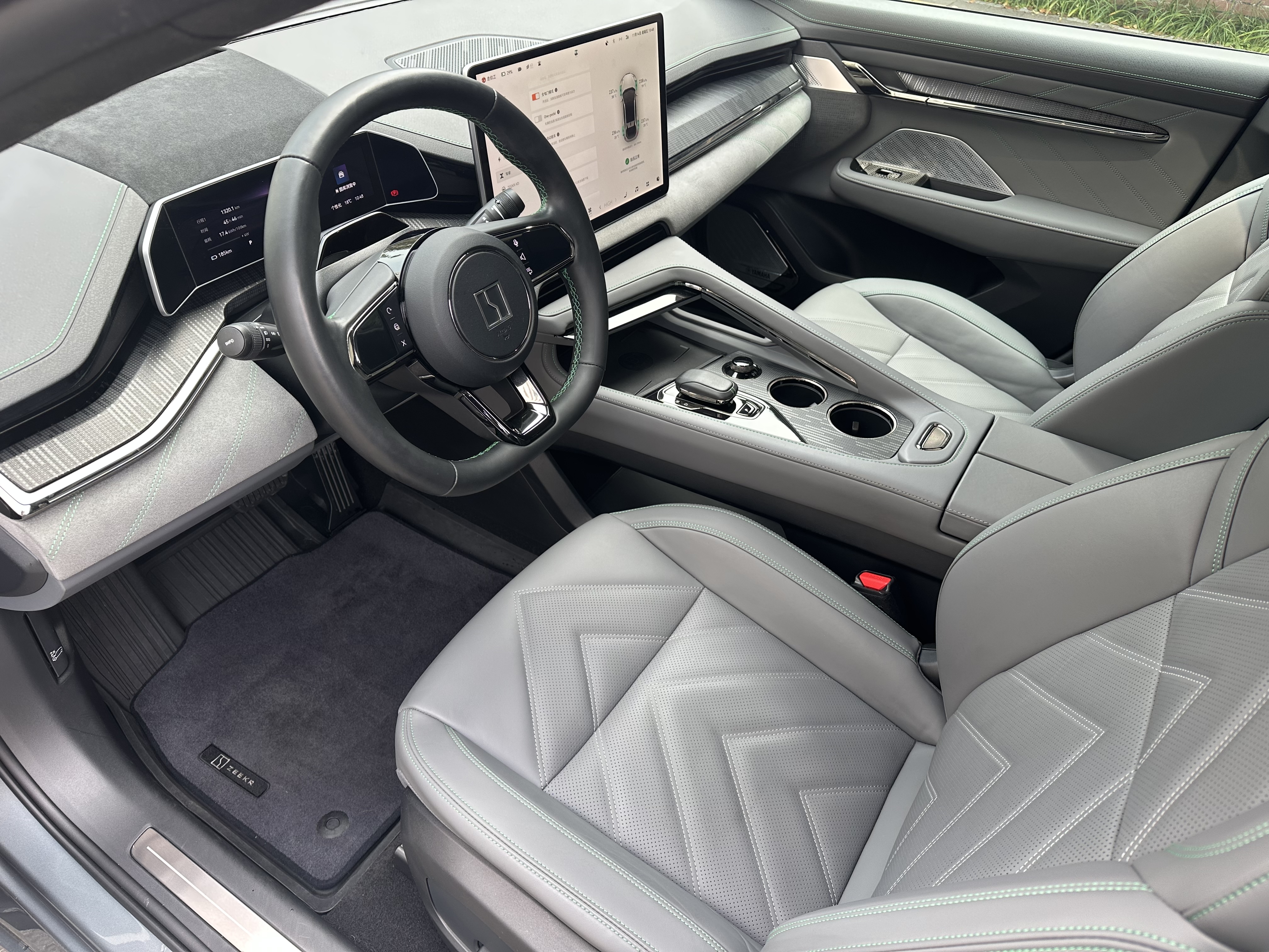 极氪 极氪001 2022 汽车图片 #14