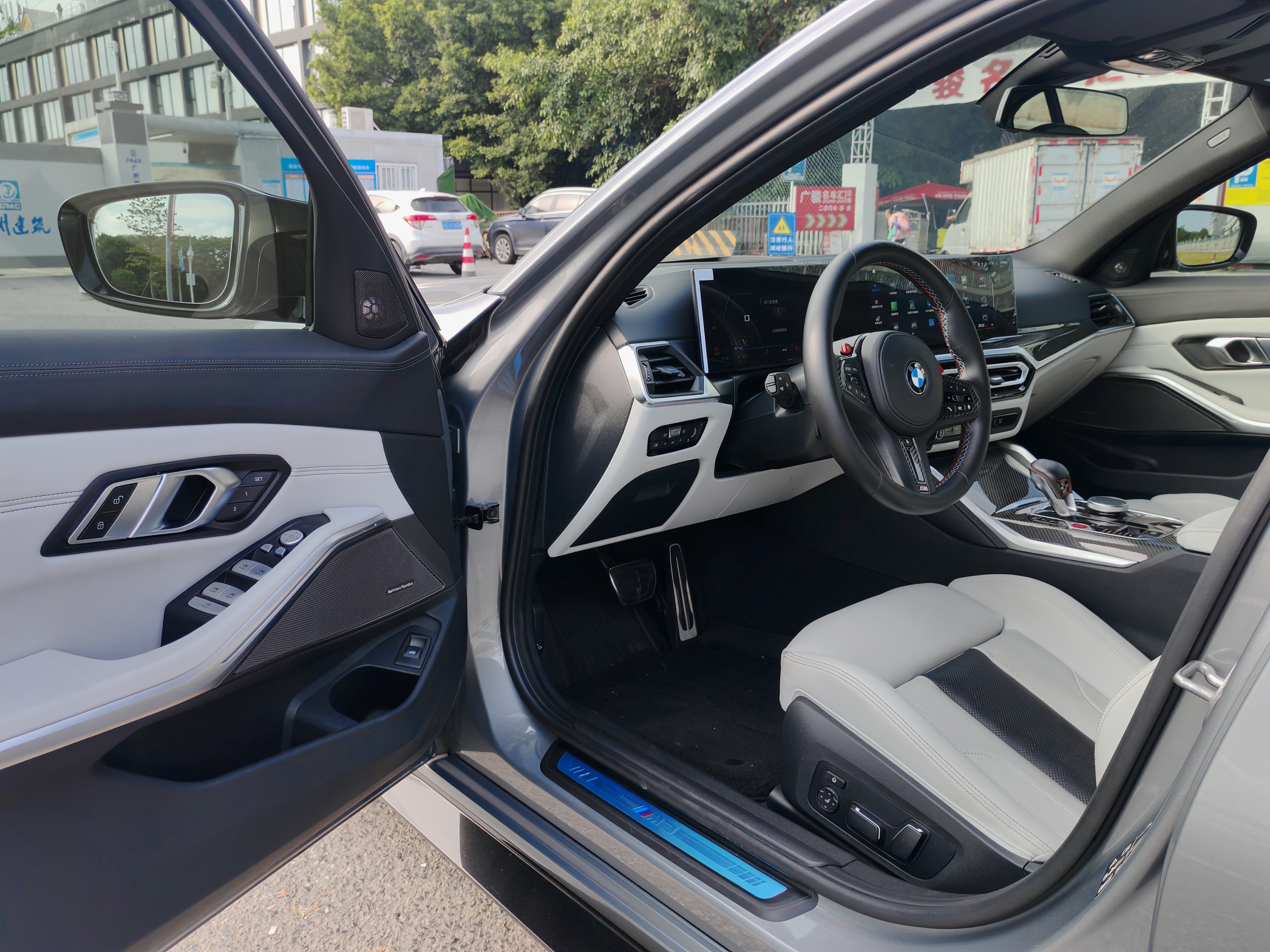 BMW M3 2024 immagine di auto #14