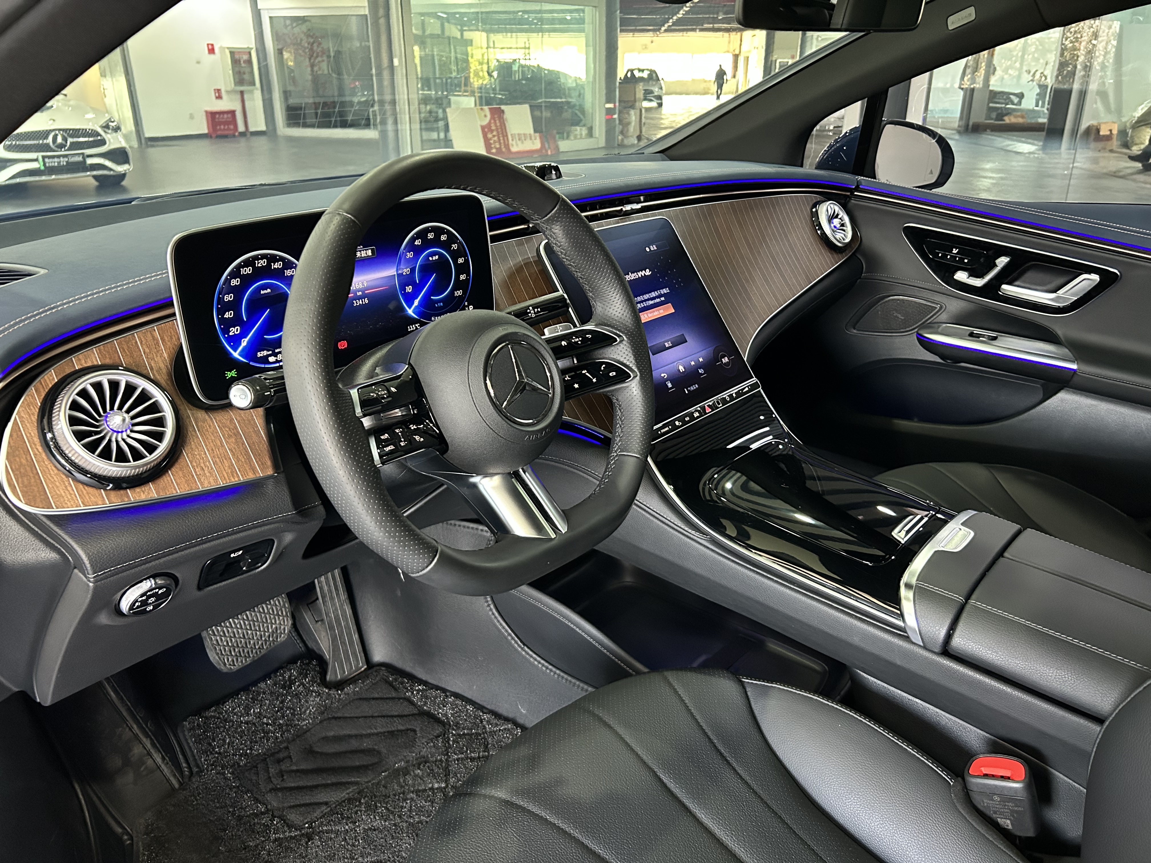 Mercedes-Benz EQE Class 2024 #14 Mercedes-Benz EQE Class 2024 car image #14