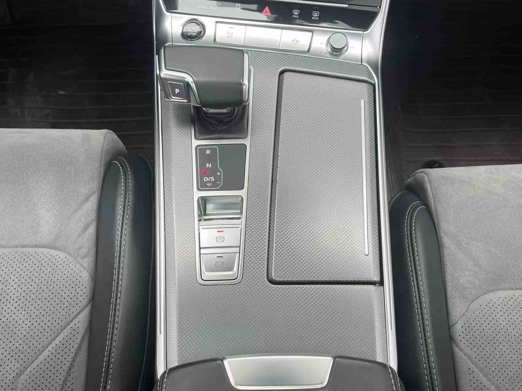 Audi A6L New Energy 2022 car image #14