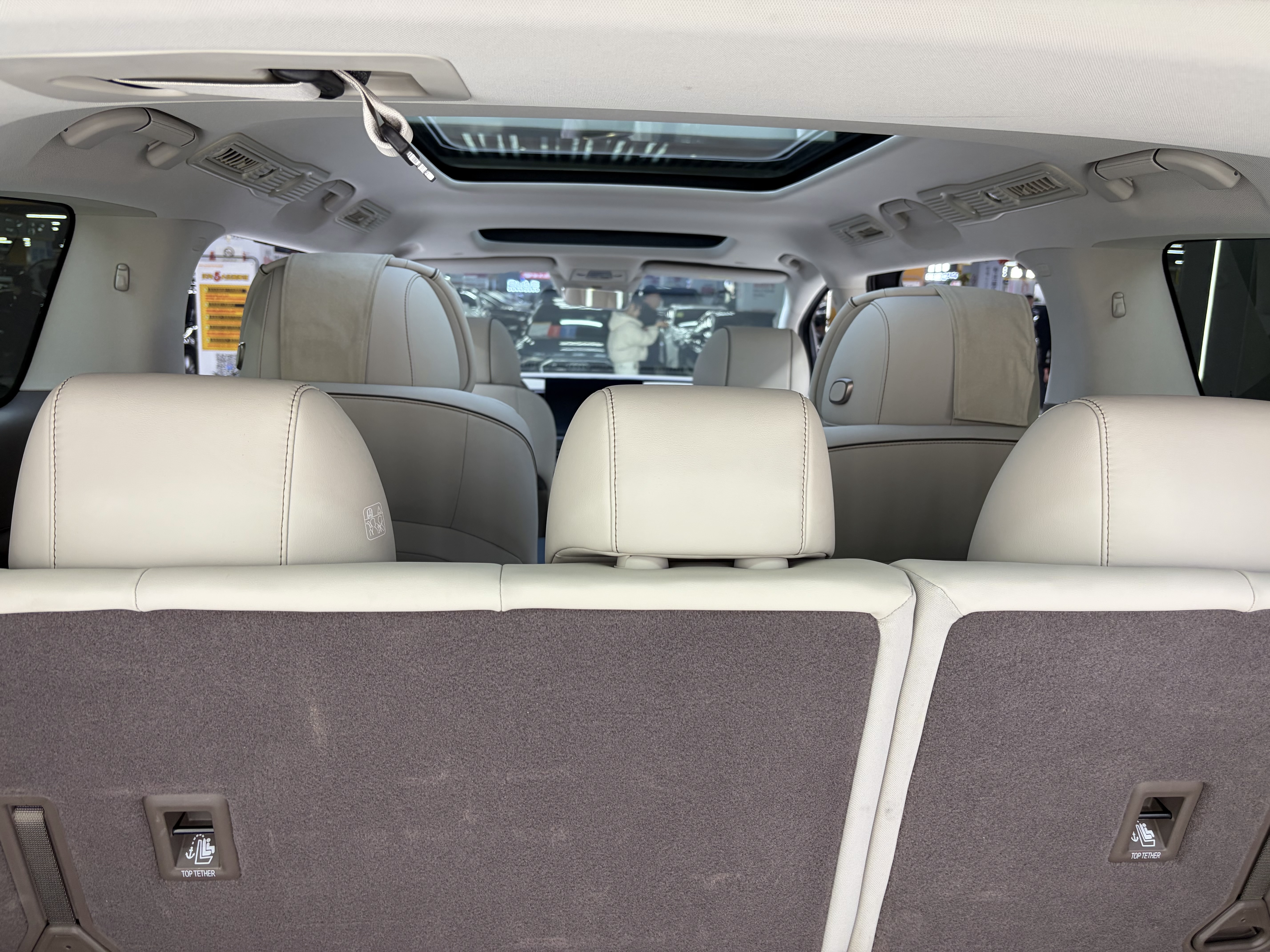 Denza D9 2023 صورة سيارة #14