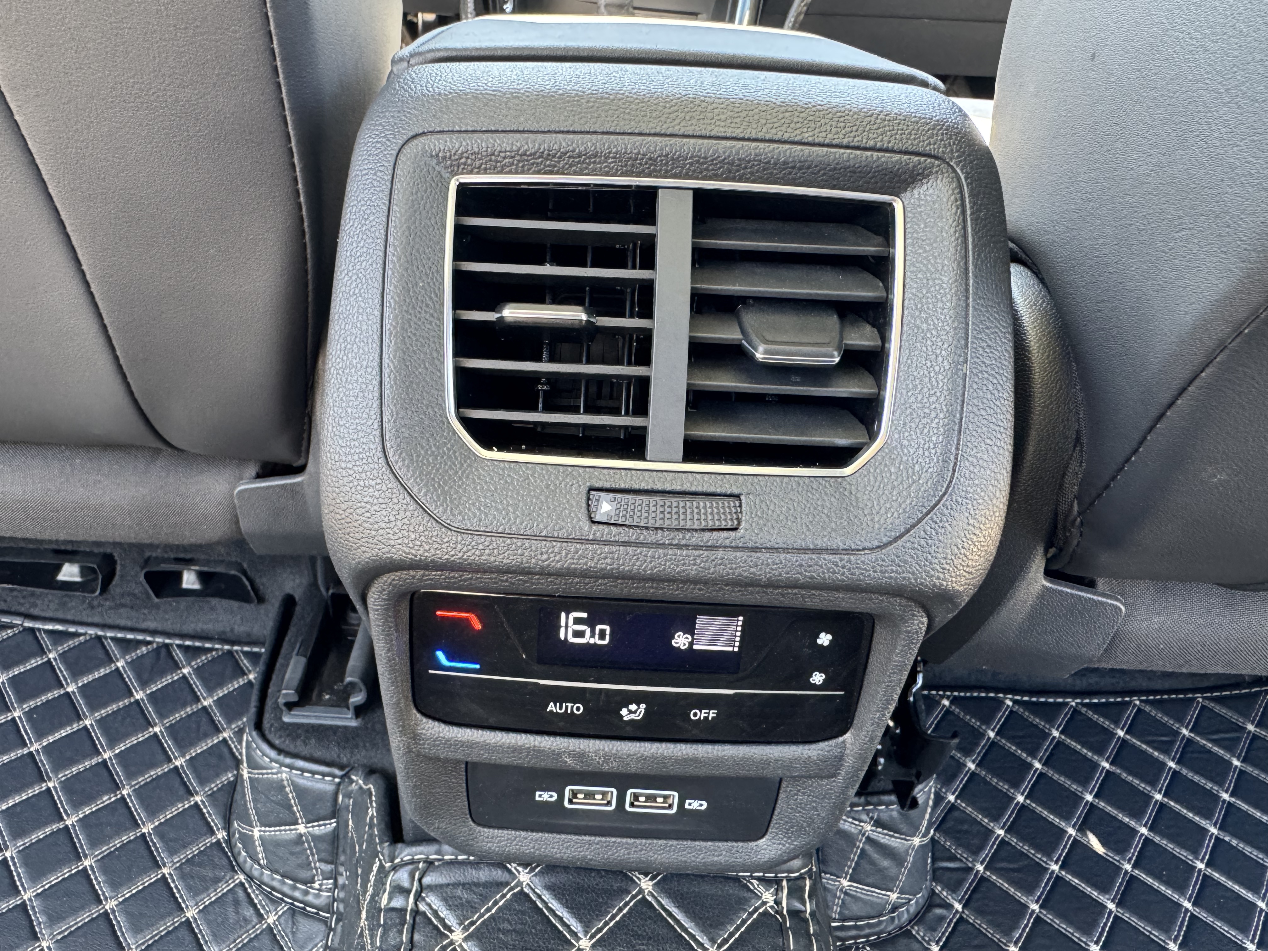 Volkswagen Tayron X 2023 car image #14