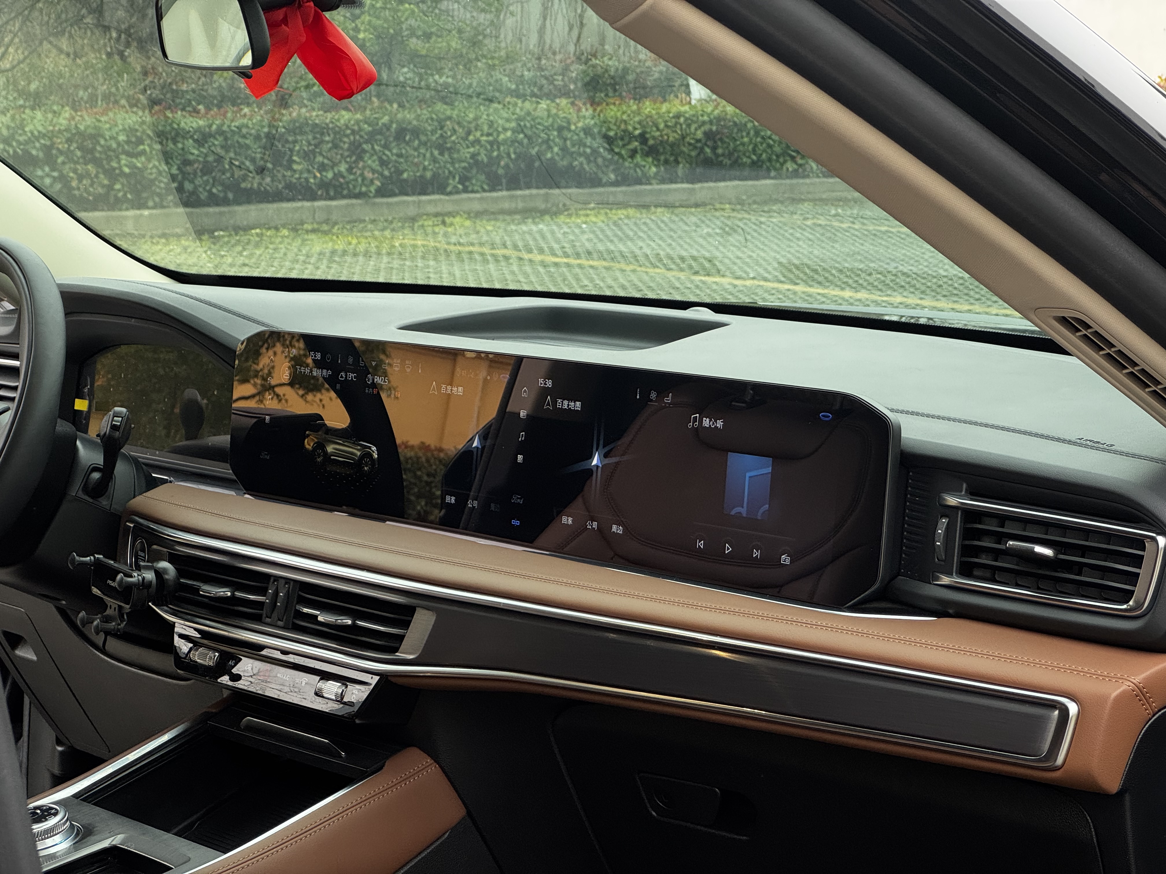 Ford Explorer 2024 صورة سيارة #14