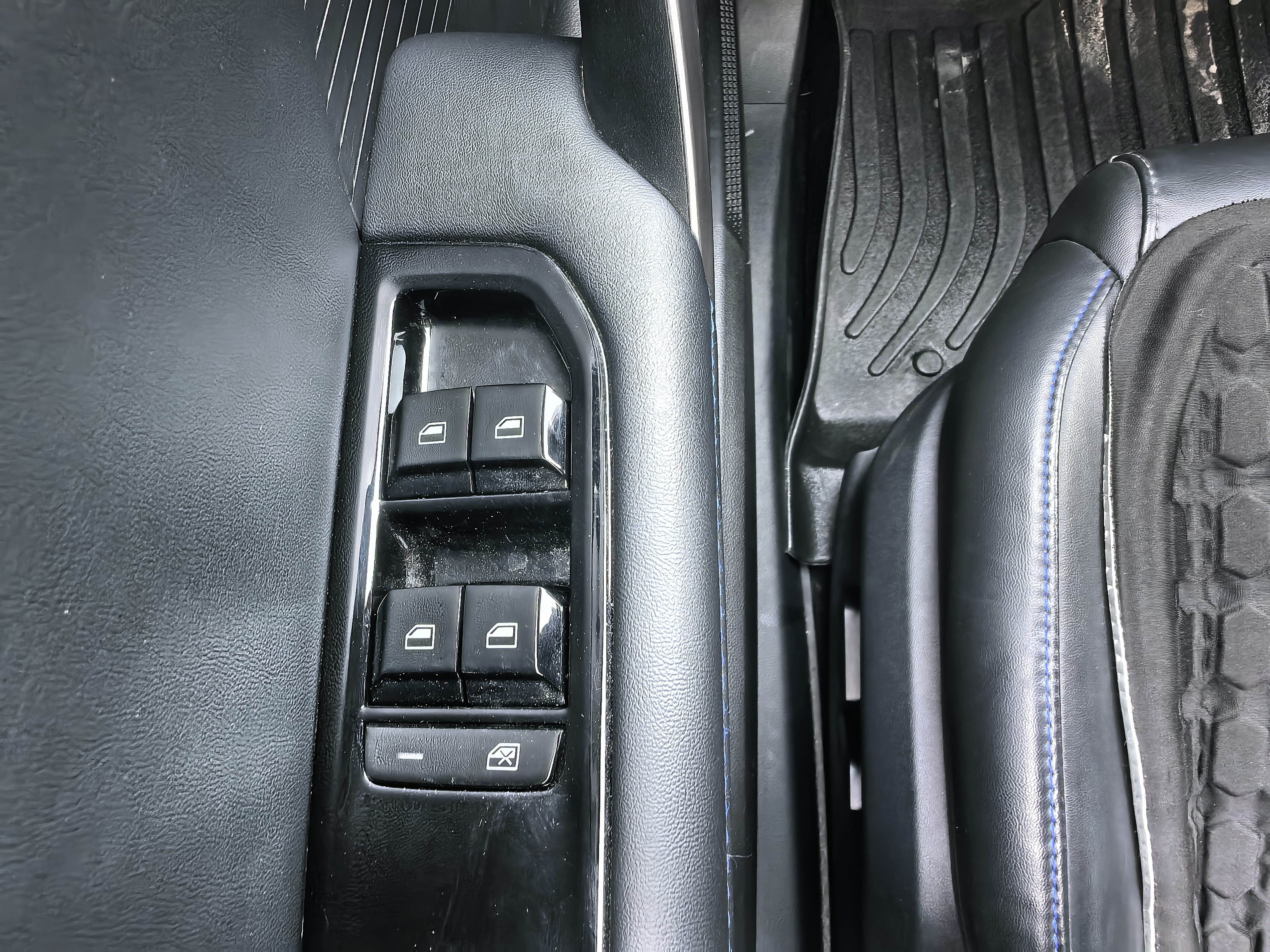 MG 4 EV 2022 #14 MG 4 EV 2022 car image #14