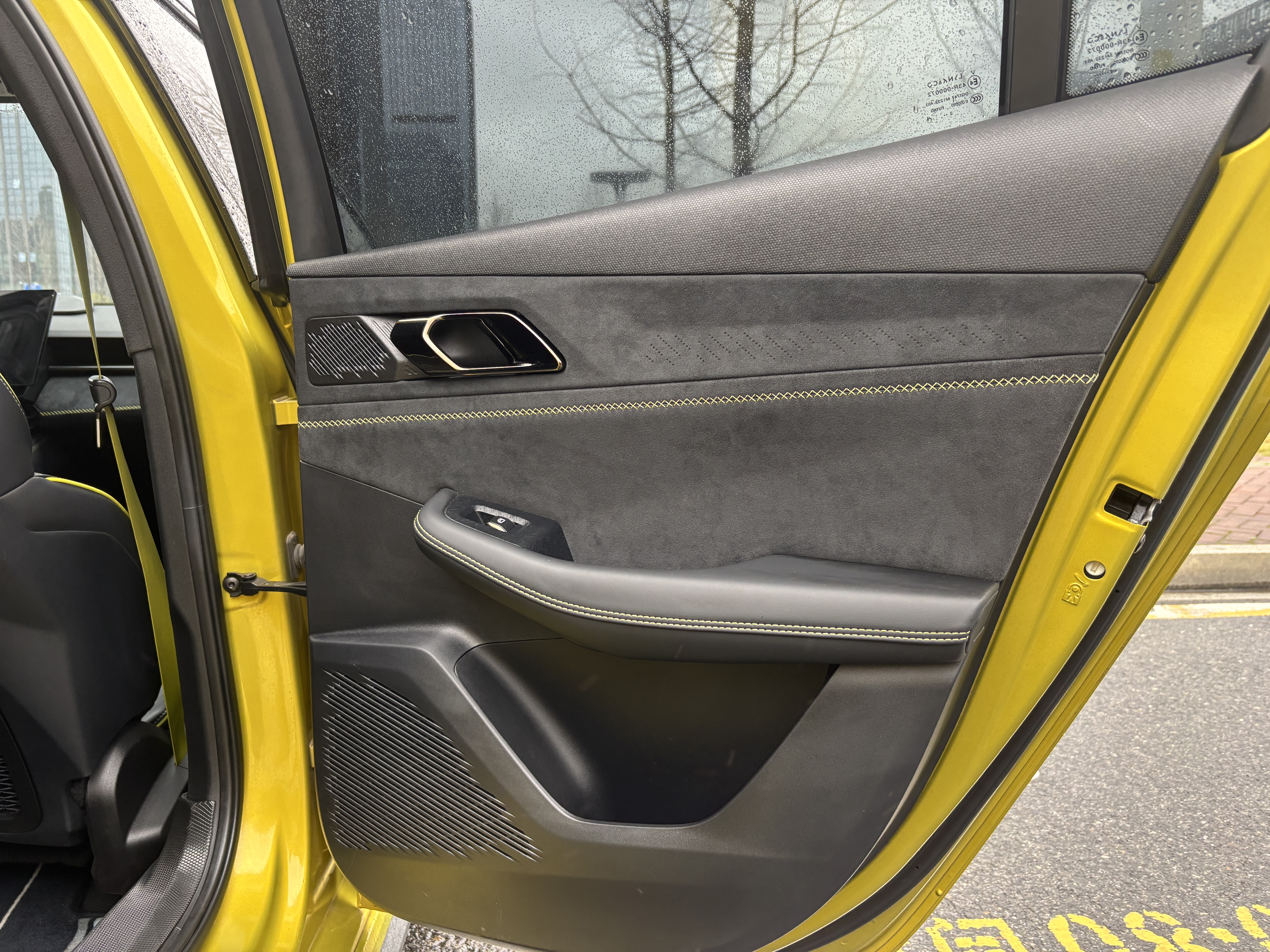 Lynk & Co 03 2023 car image #14