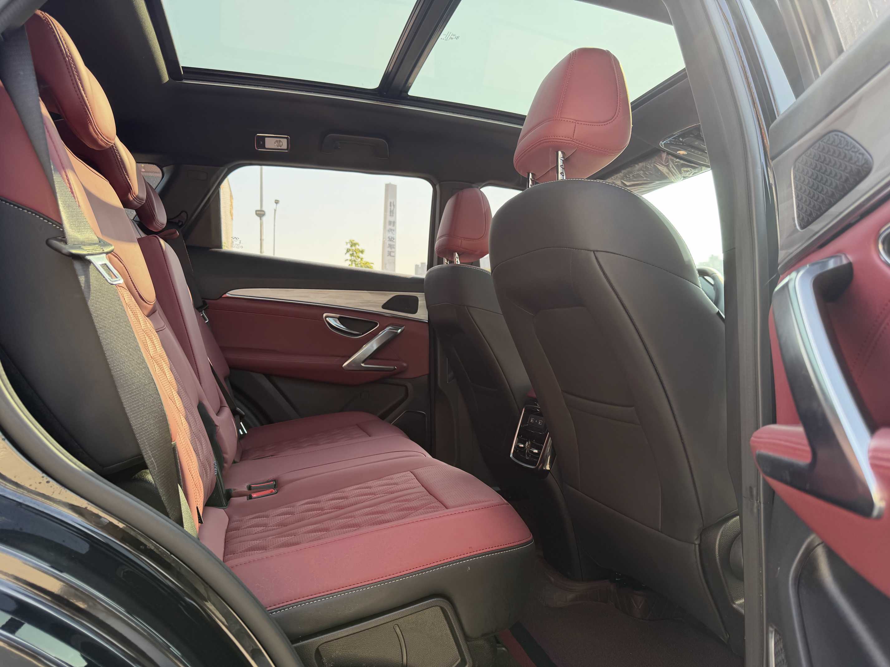 X70 PLUS 2023 car image #14