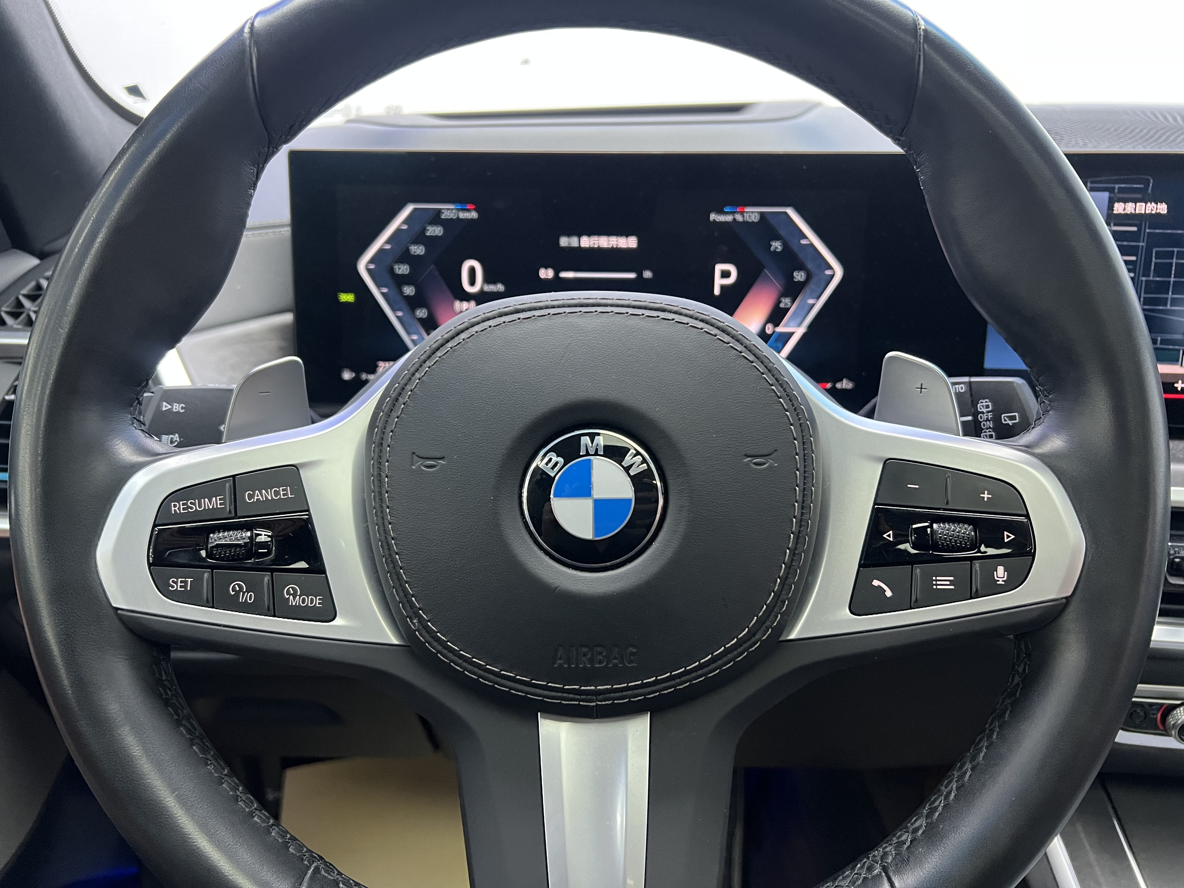 BMW X7 M60i 2023 immagine di auto #14