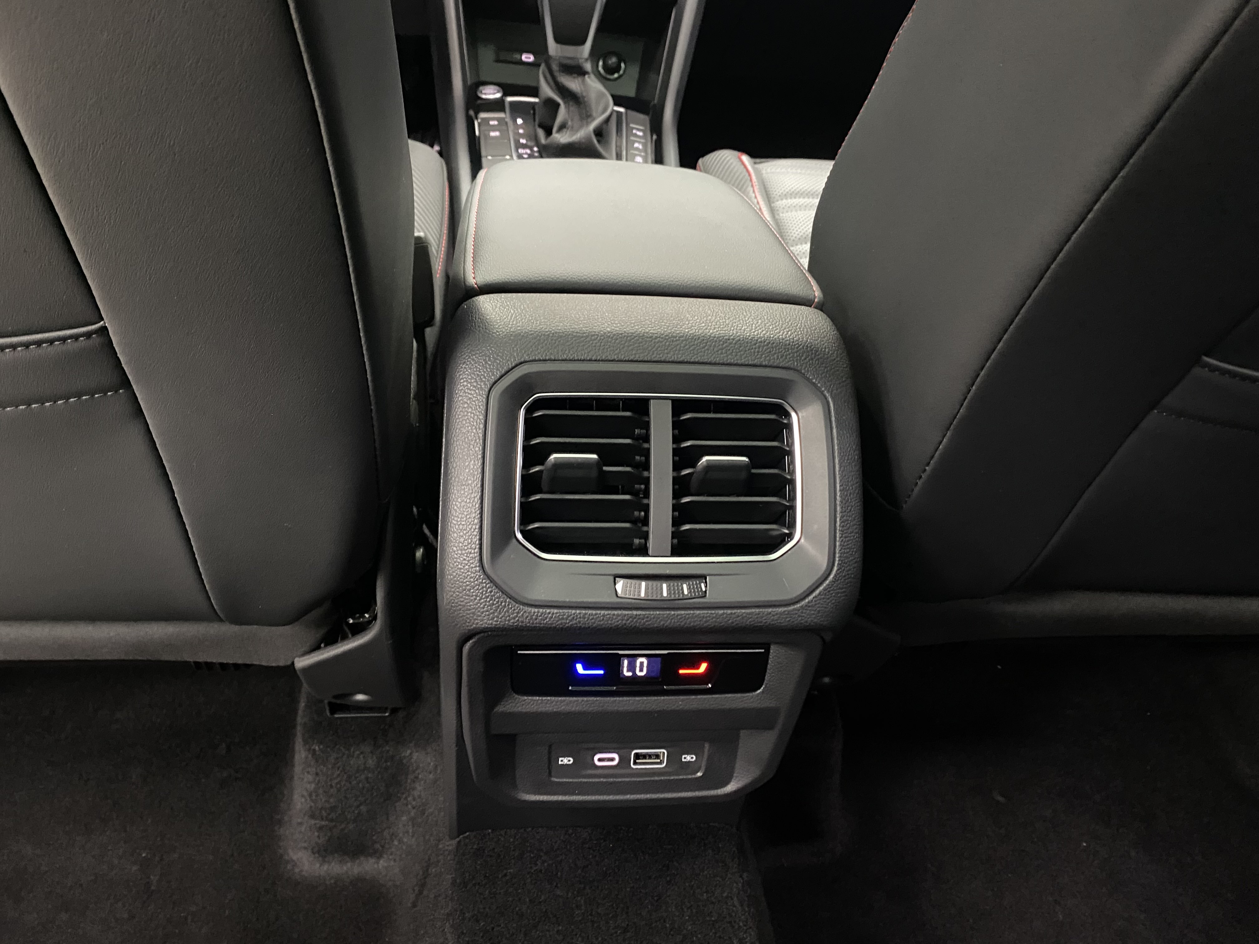 Volkswagen Tiguan X 2022 car image #14