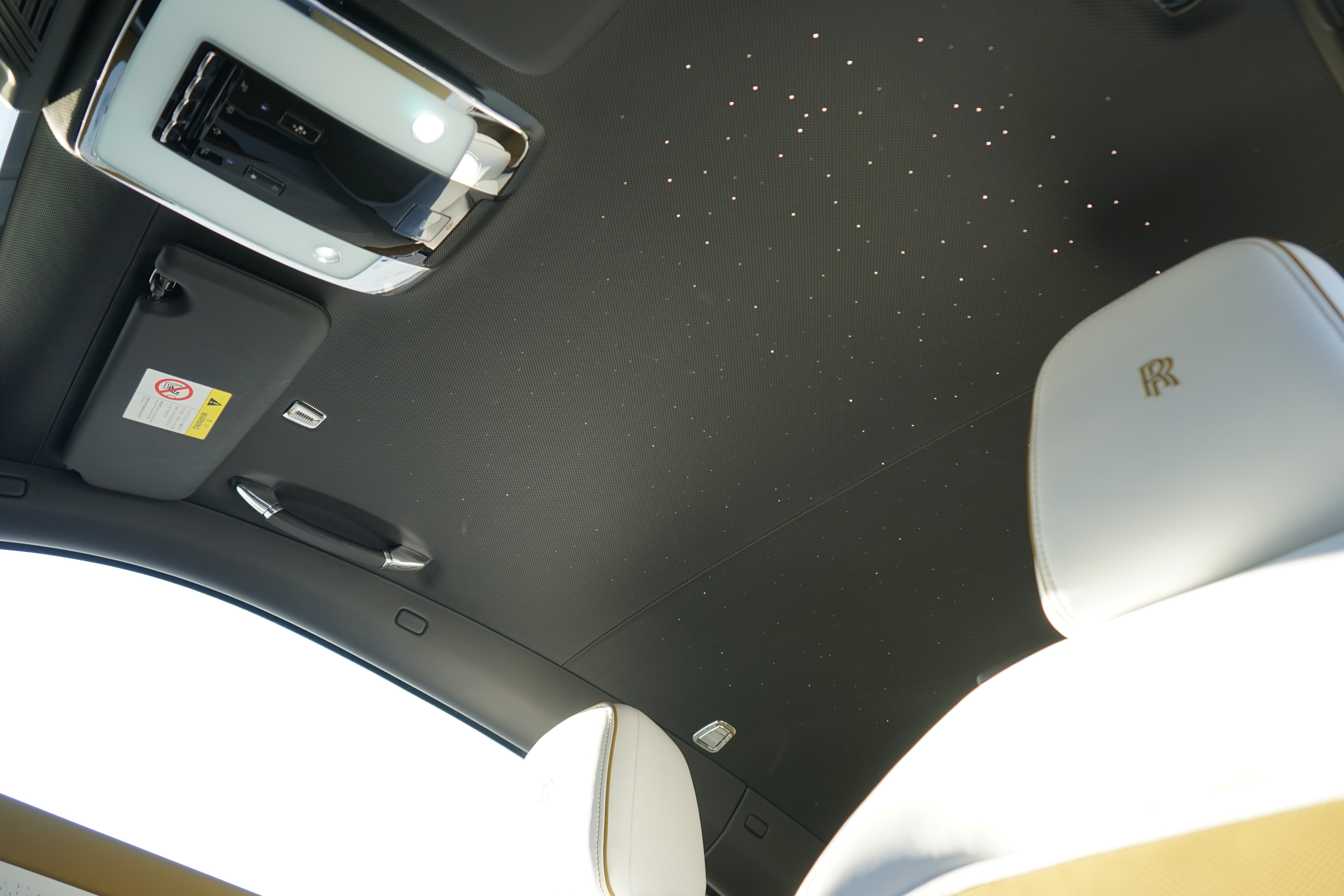 劳斯莱斯 闪灵 2024 #14 劳斯莱斯 闪灵 2024 汽车图片 #14