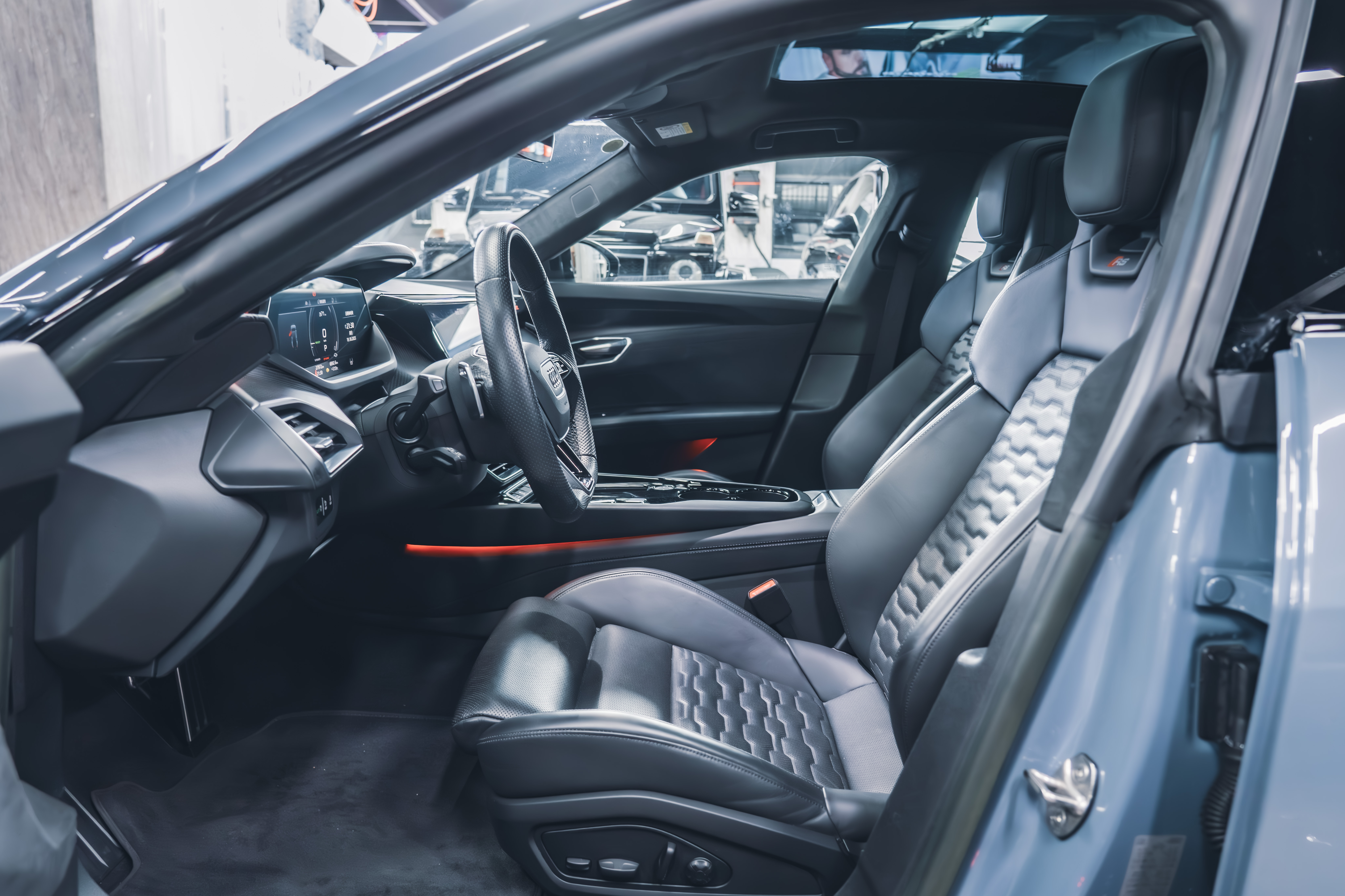 Audi RS e-tron GT 2023 car image #14