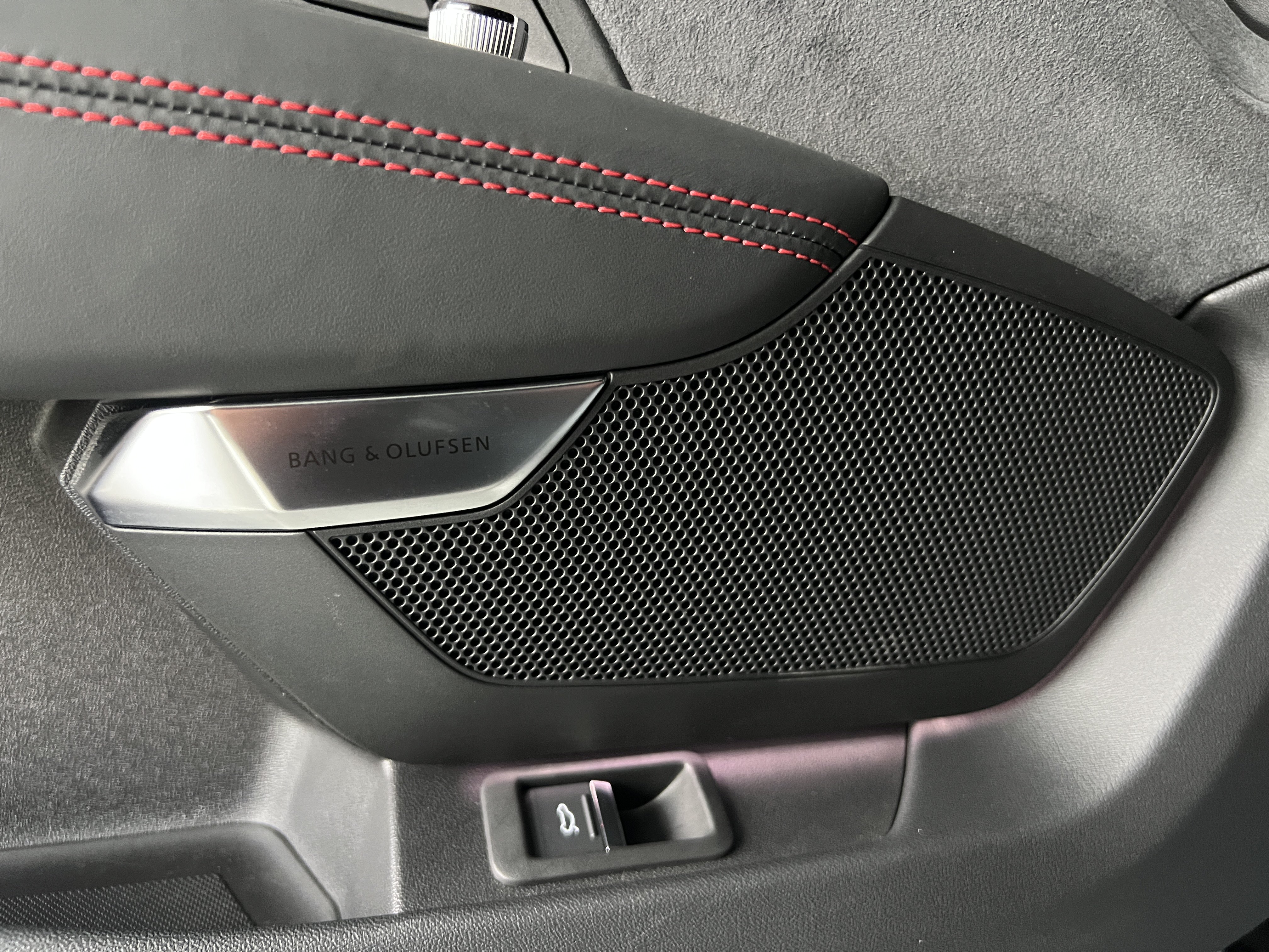 Audi RS e-tron GT 2024 car image #14