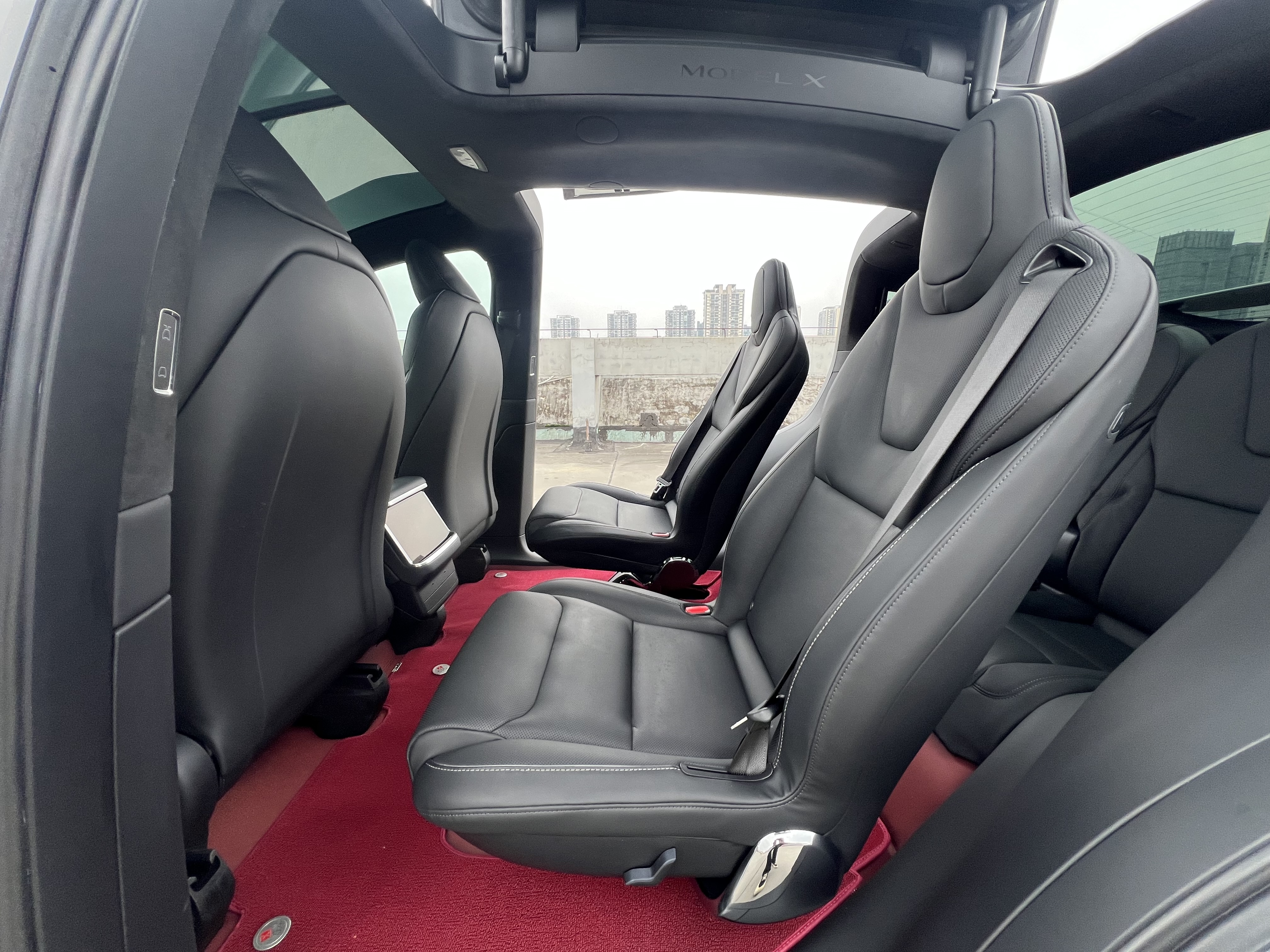 Tesla Model X 2024 car image #14