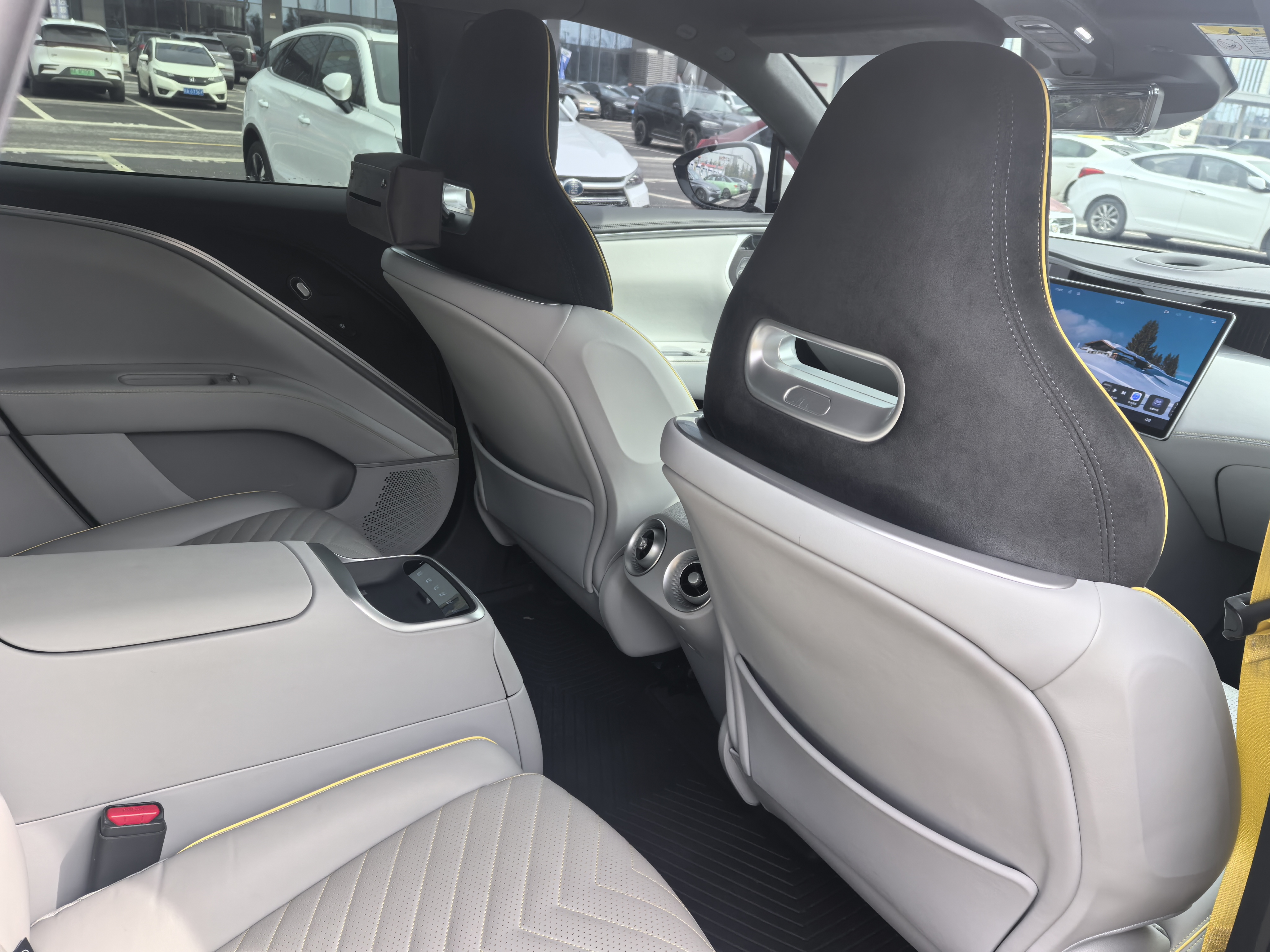 Avatr 11 2023 imagen de coche #14