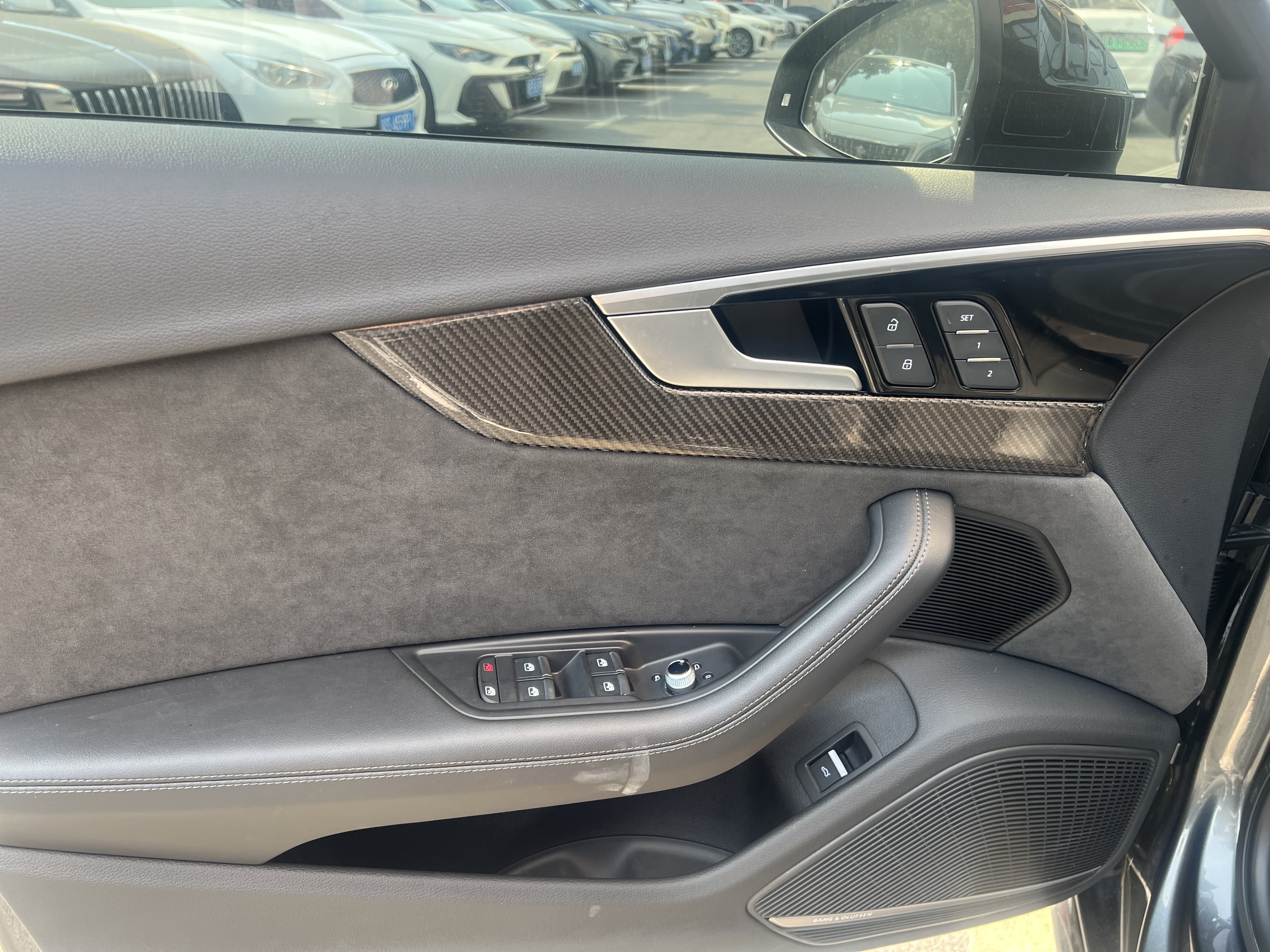 Audi A4L 2023 car image #14