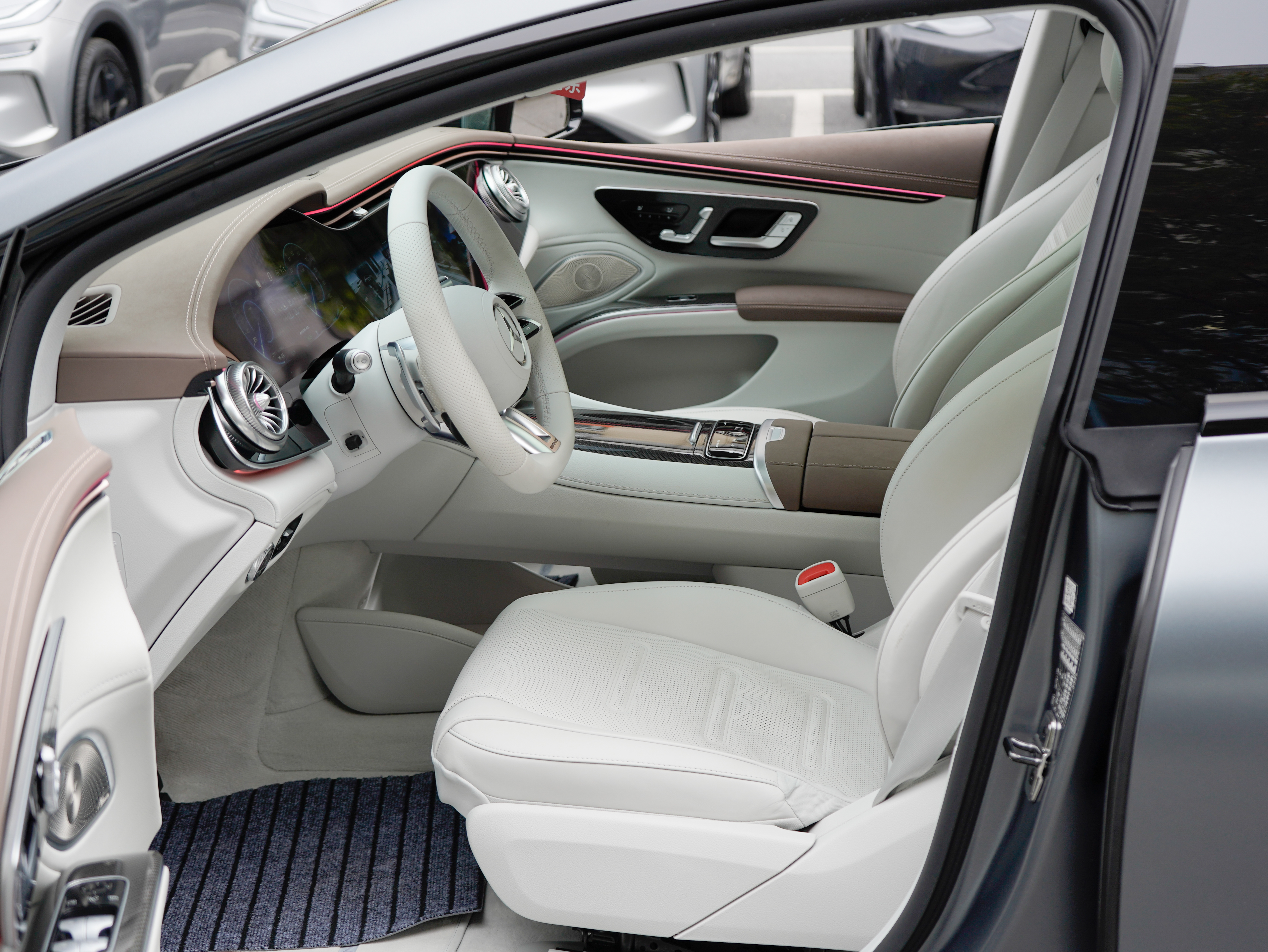 Mercedes-Benz EQS AMG 2024 imagen de coche #14