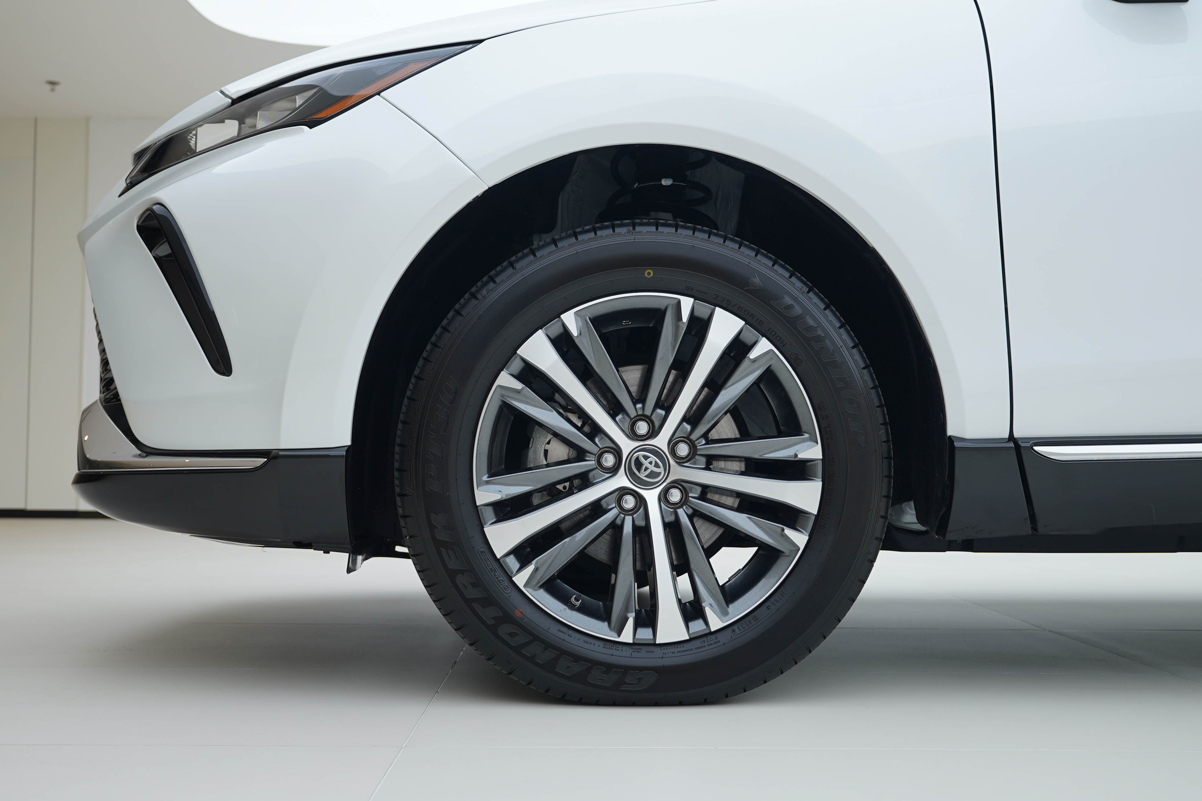 Toyota Venza 2024 صورة سيارة #14