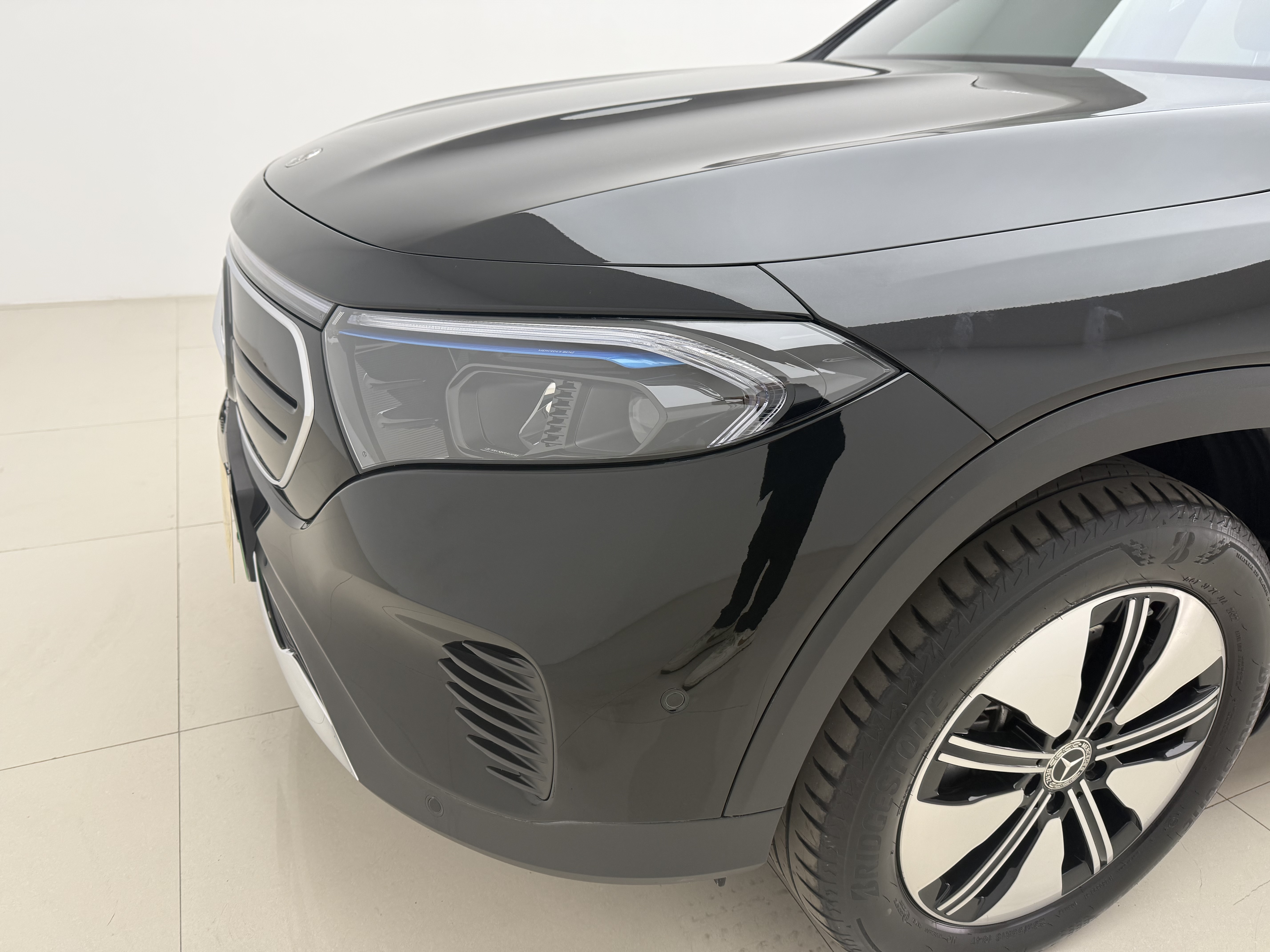 Mercedes-Benz EQB Class 2023 #14 Mercedes-Benz EQB Class 2023 car image #14