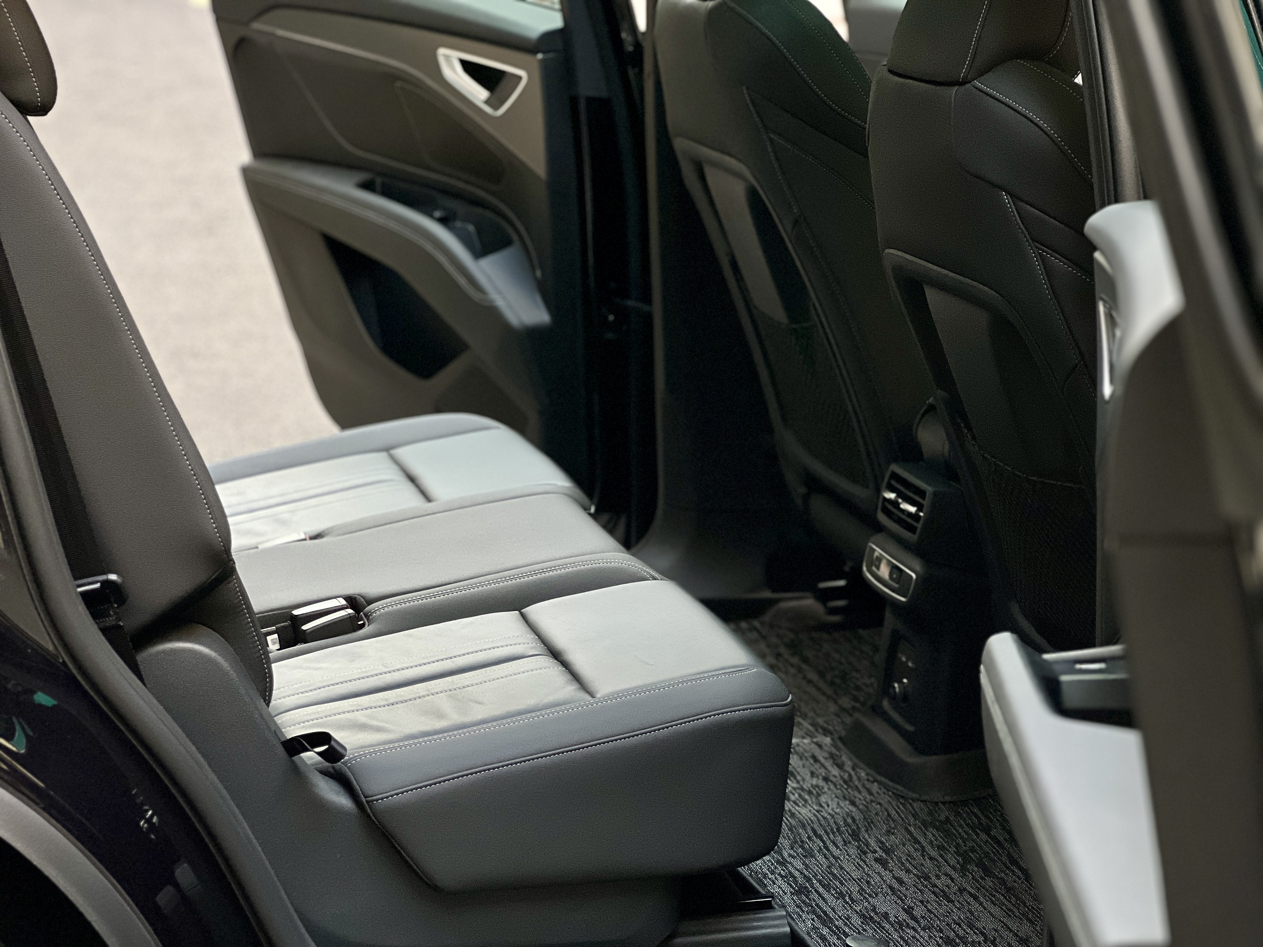 Audi Q5 e-tron 2024 صورة سيارة #14