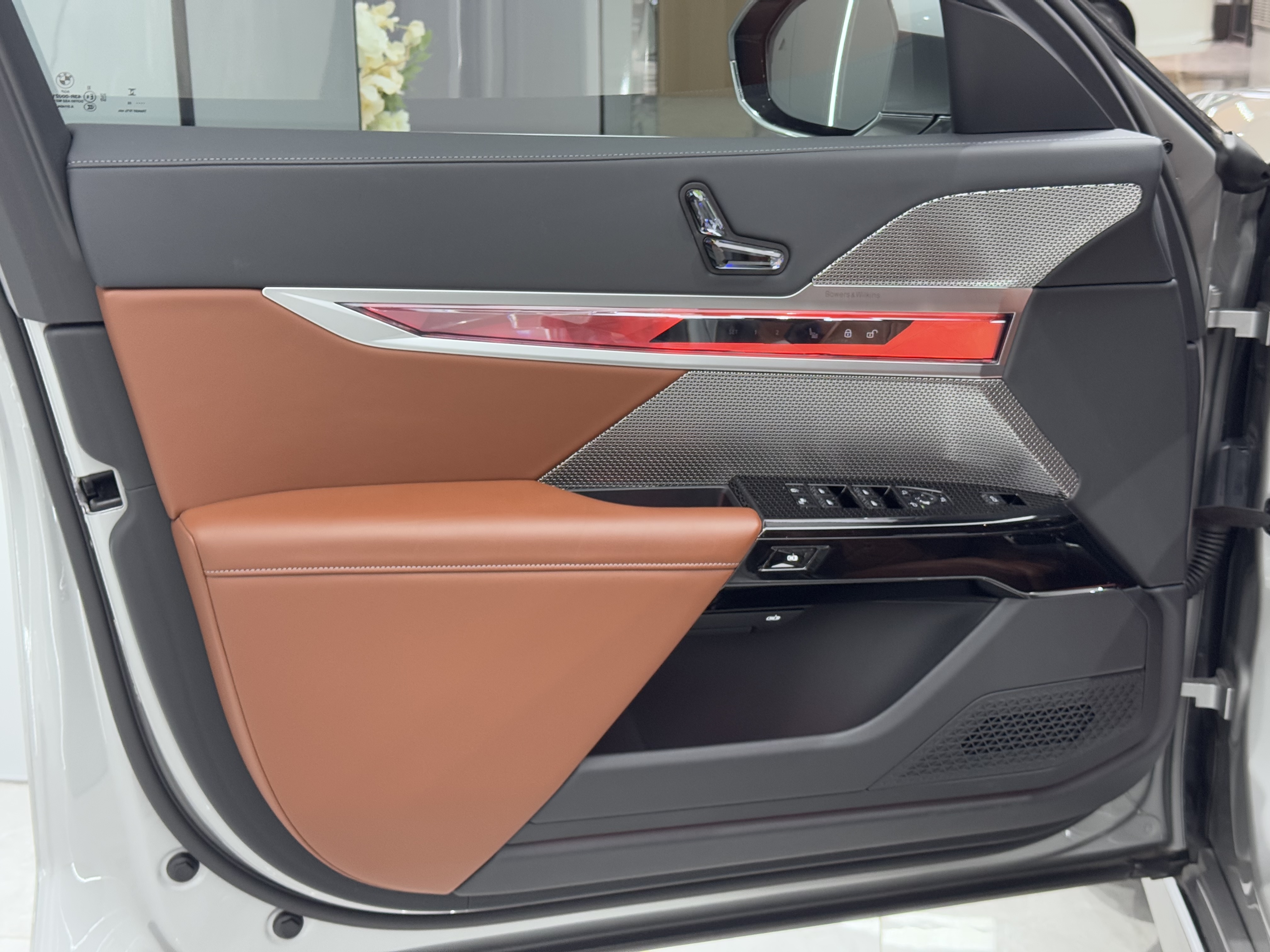 BMW i7 2023 immagine di auto #14