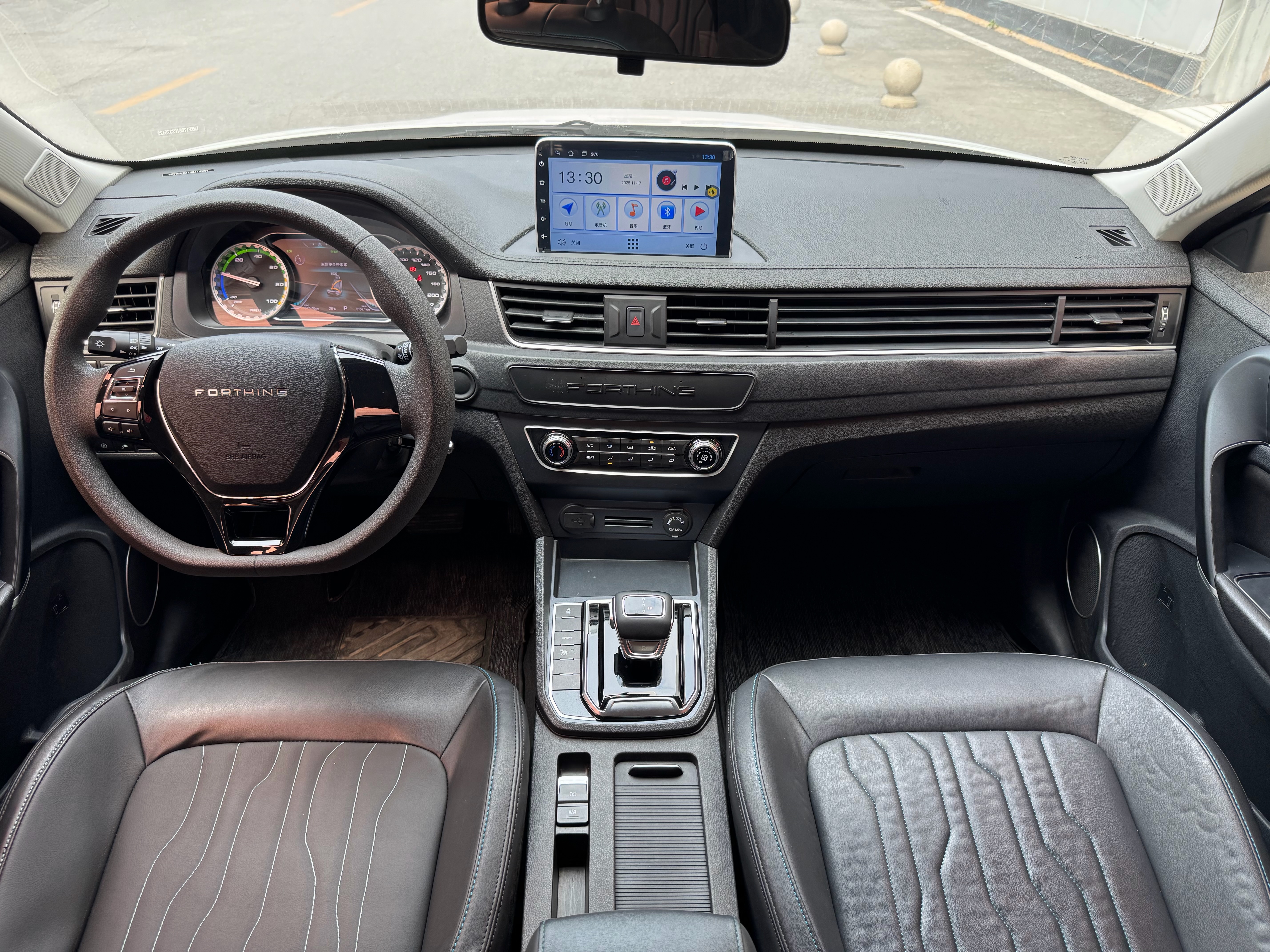 Forthing S60 EV 2023 #14 Forthing S60 EV 2023 car image #14