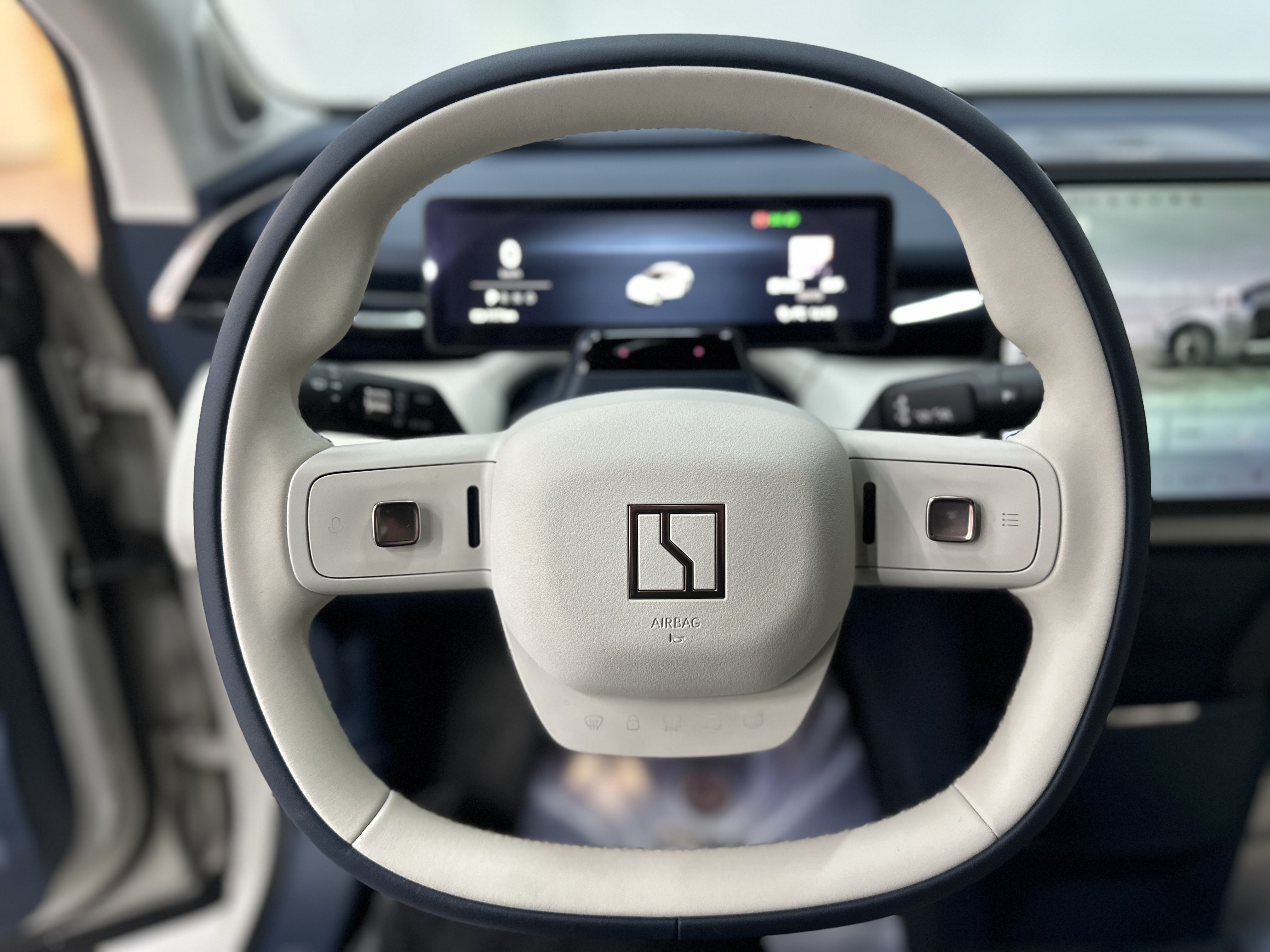 极氪 极氪X 2023 汽车图片 #14