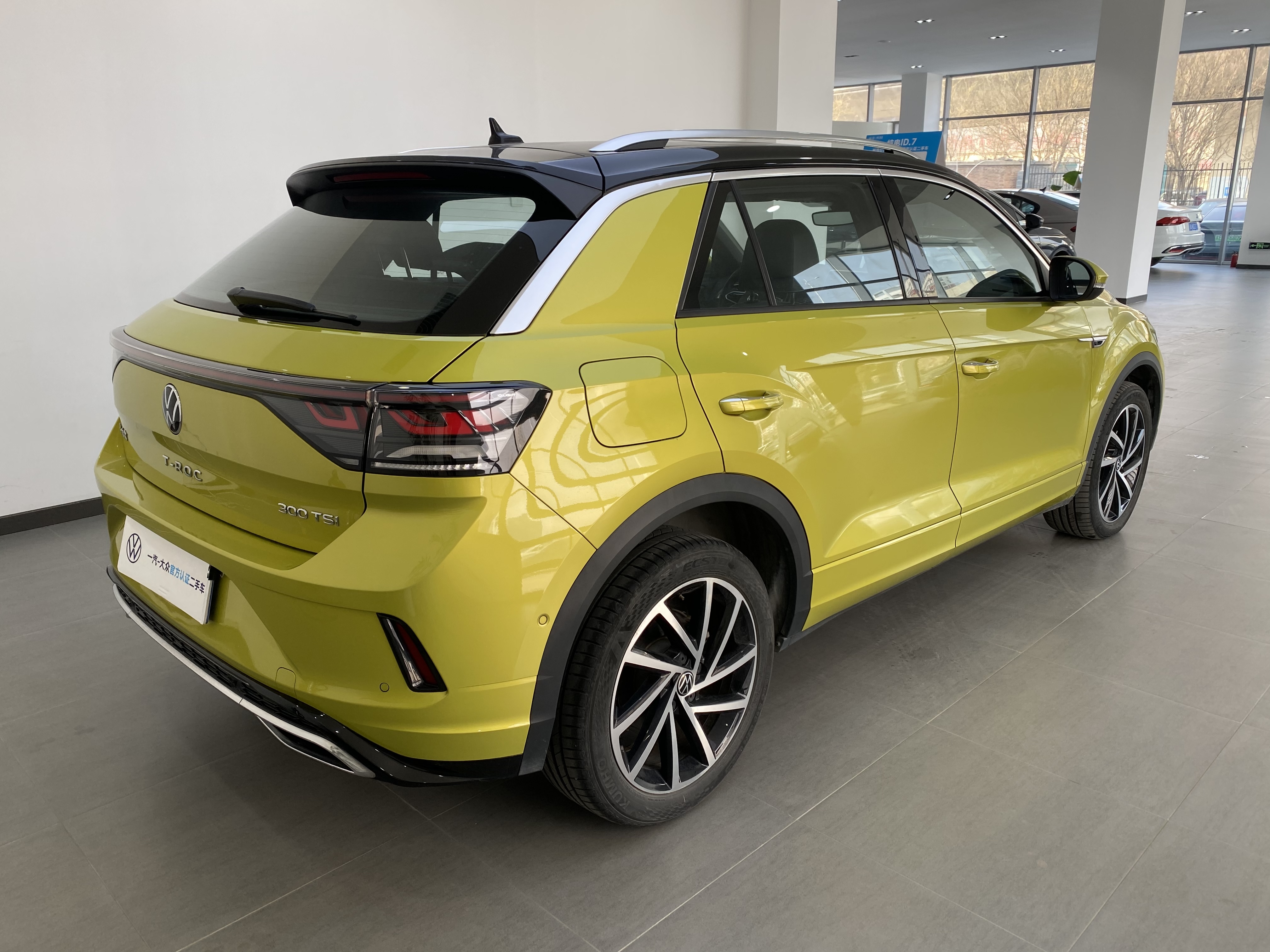 Volkswagen T-Roc 2023 immagine di auto #14