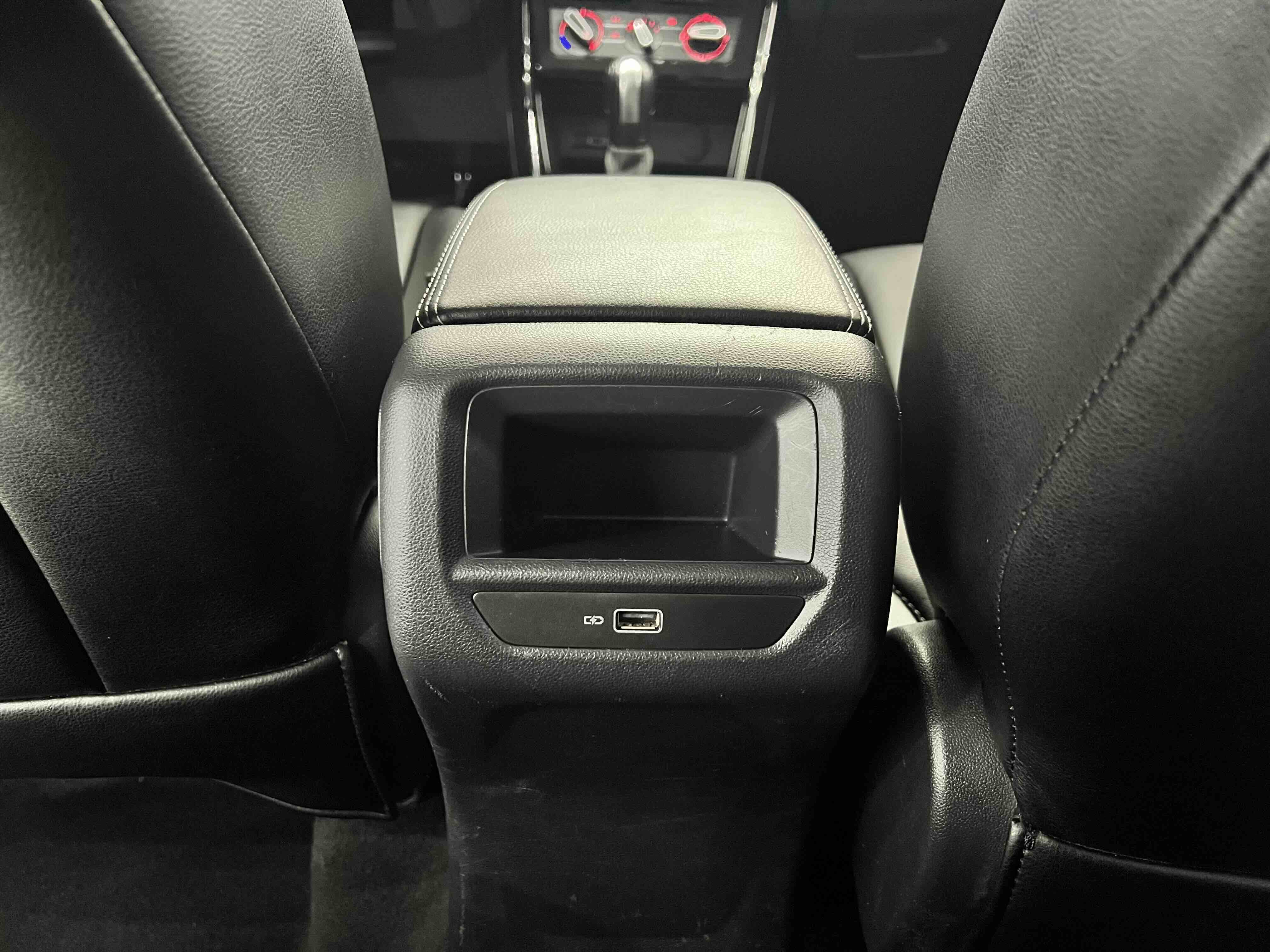 VS5 2022 car image #14