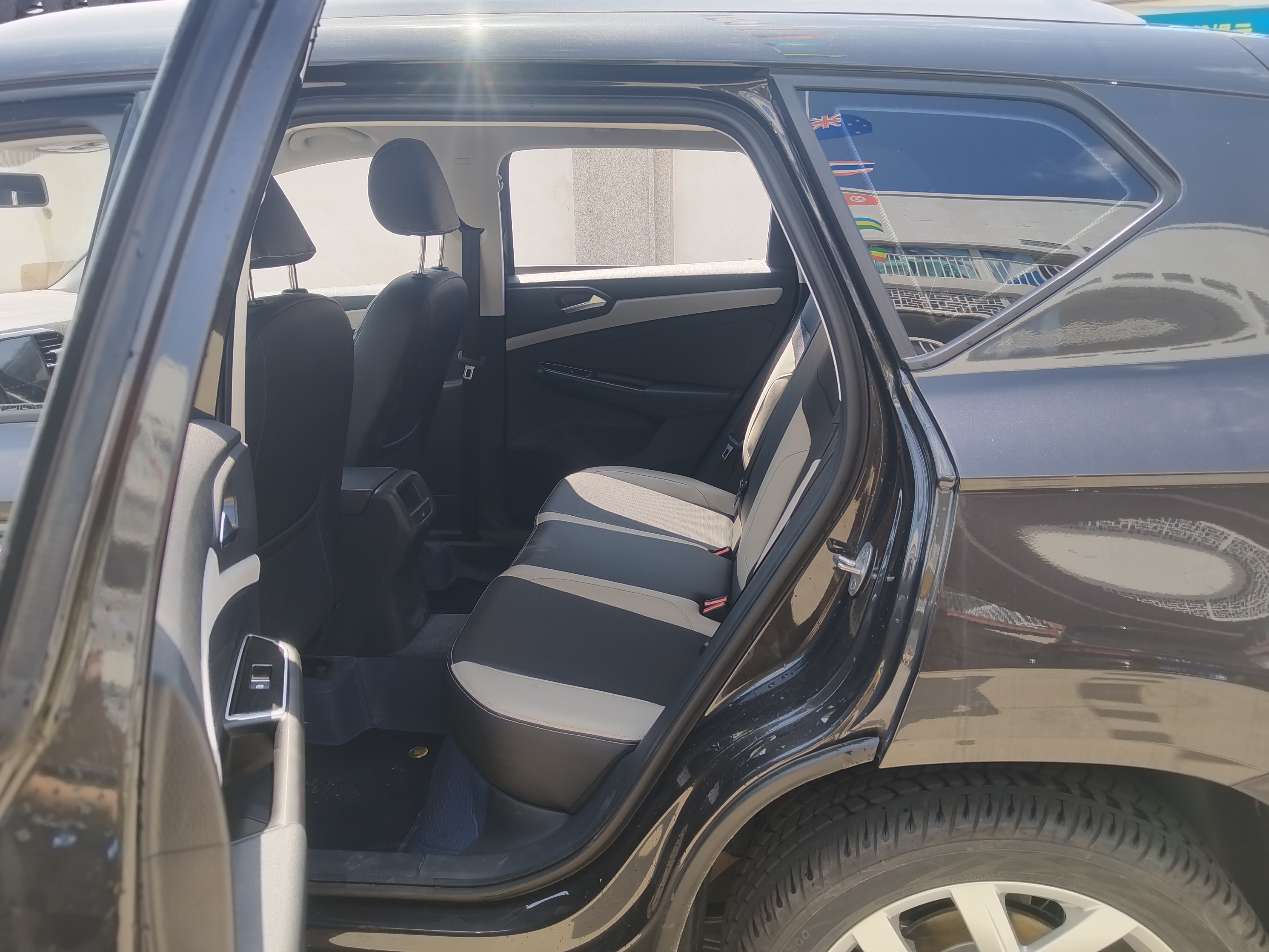 VS5 2024 car image #14