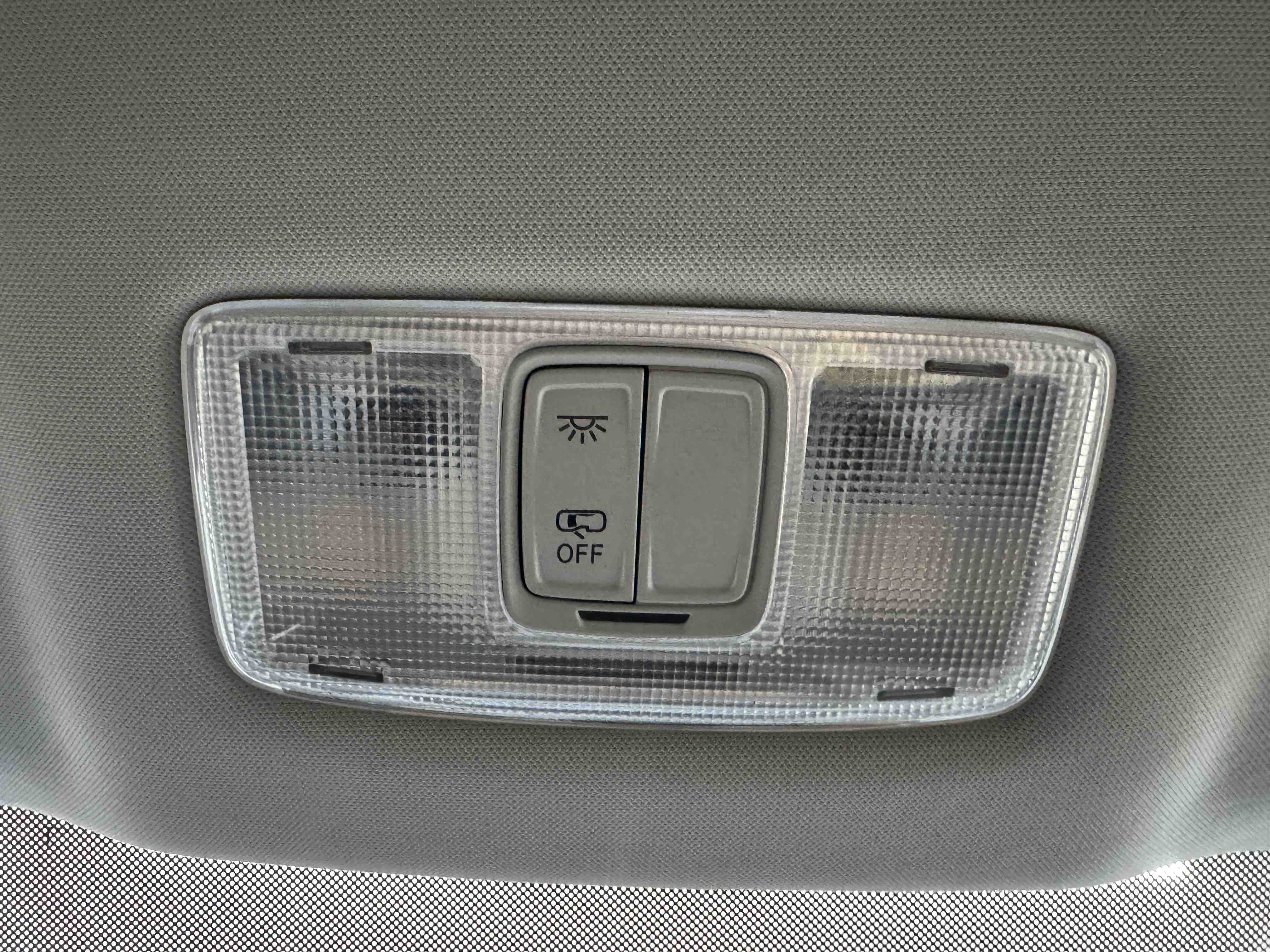 VS5 2022 car image #14