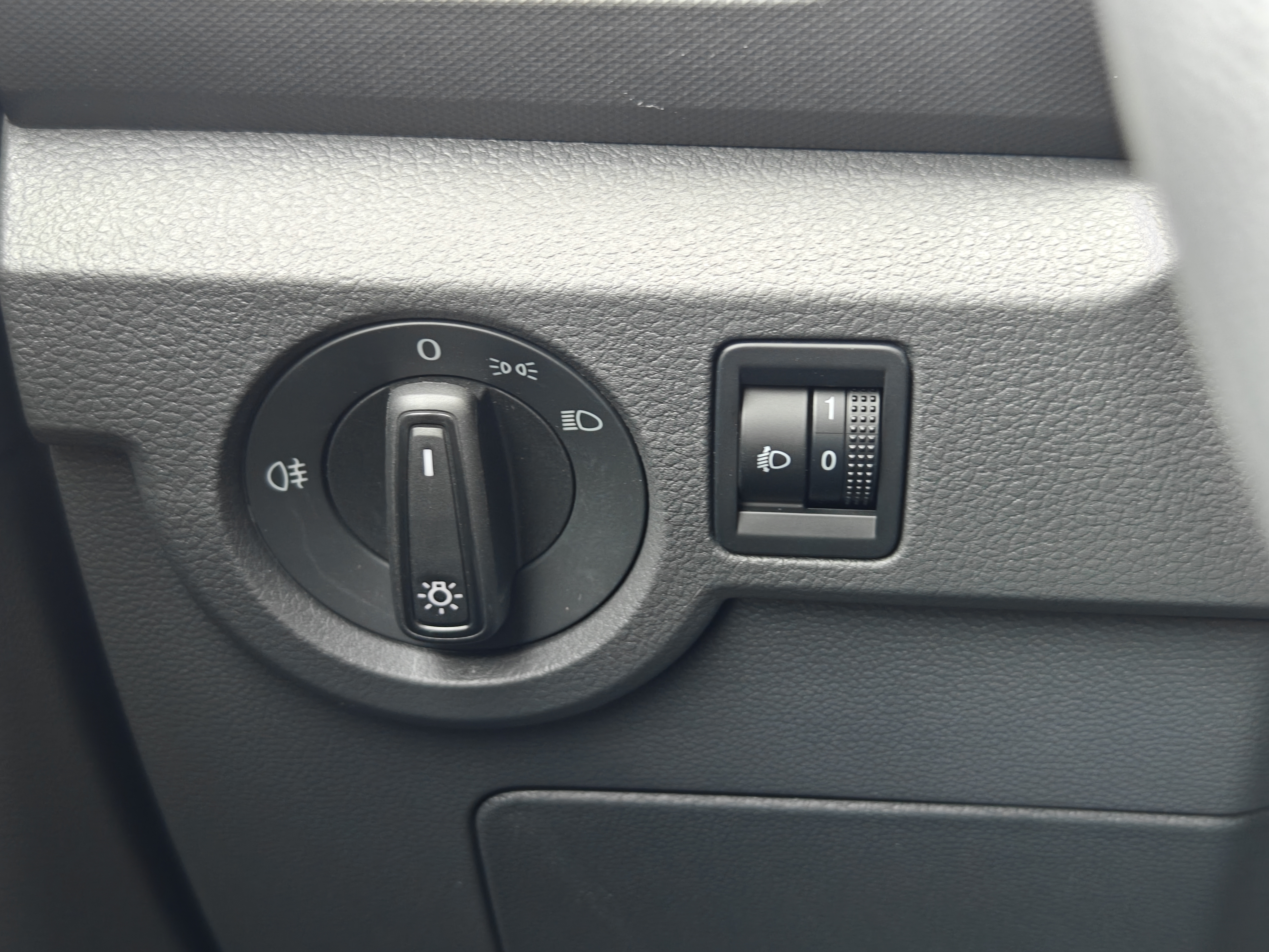 Volkswagen T-Cross 2026 car image #14