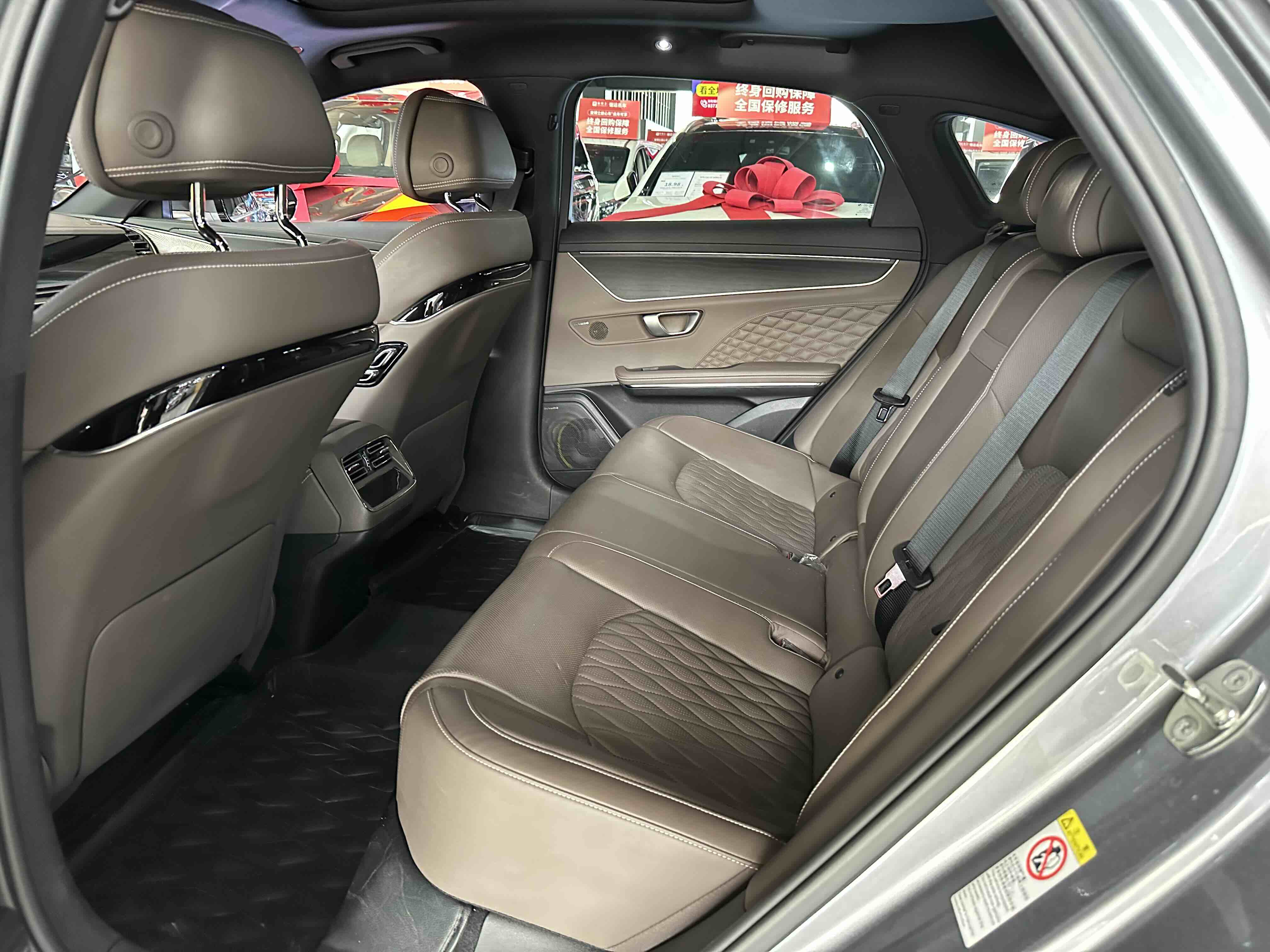 BYD Han 2023 car image #14