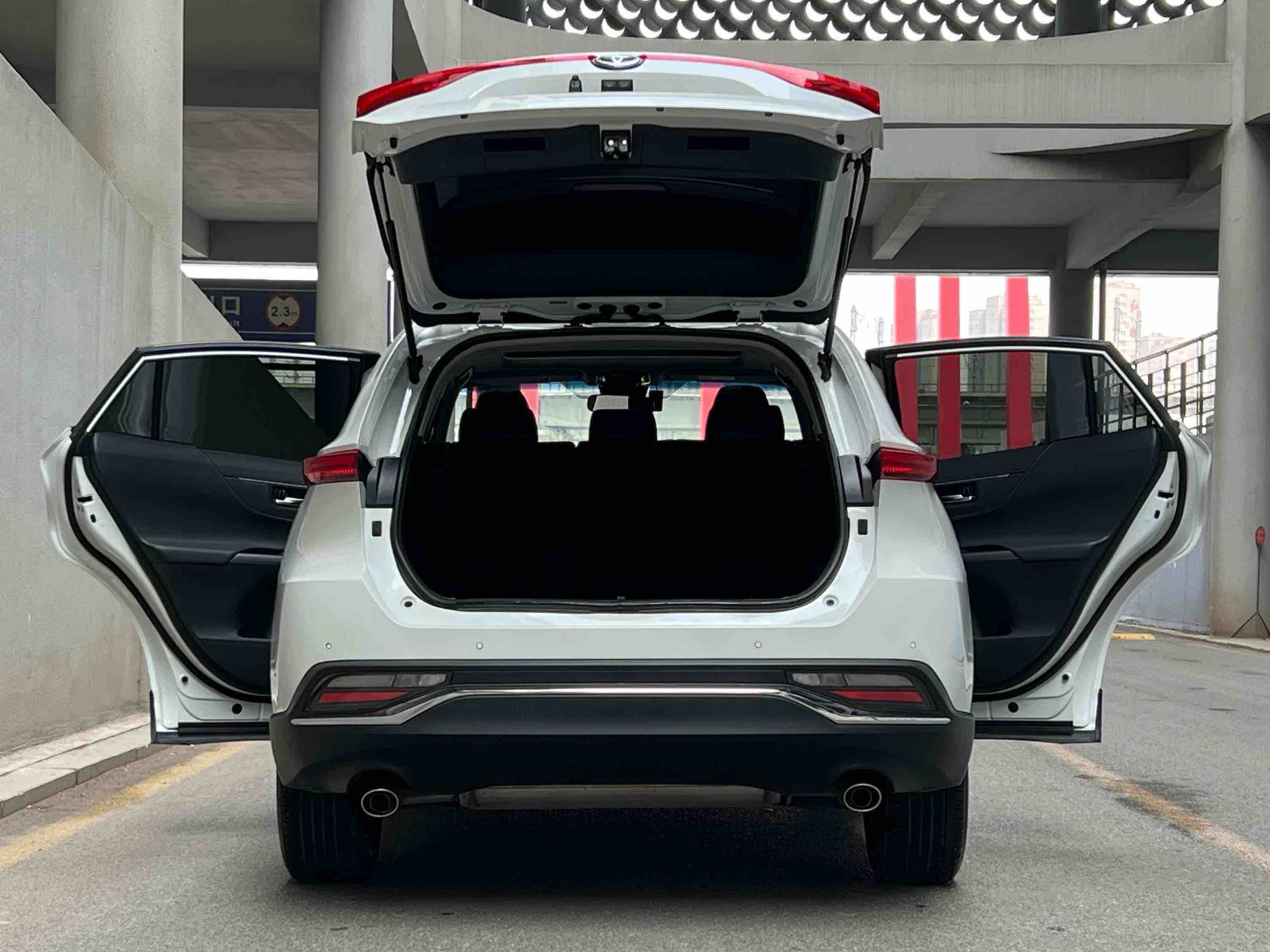 Toyota Harrier 2023 car image #14