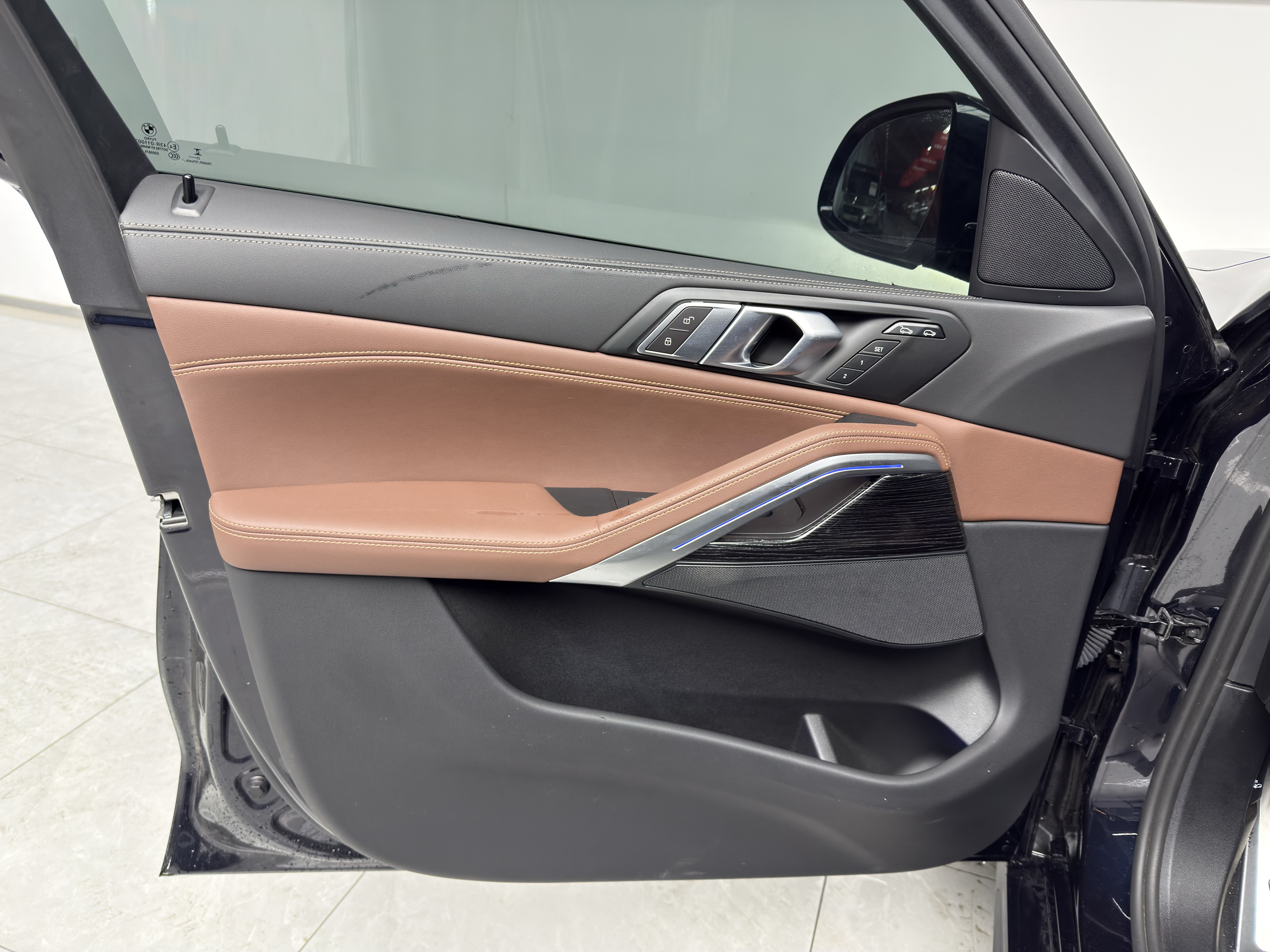 BMW X6 2024 immagine di auto #14