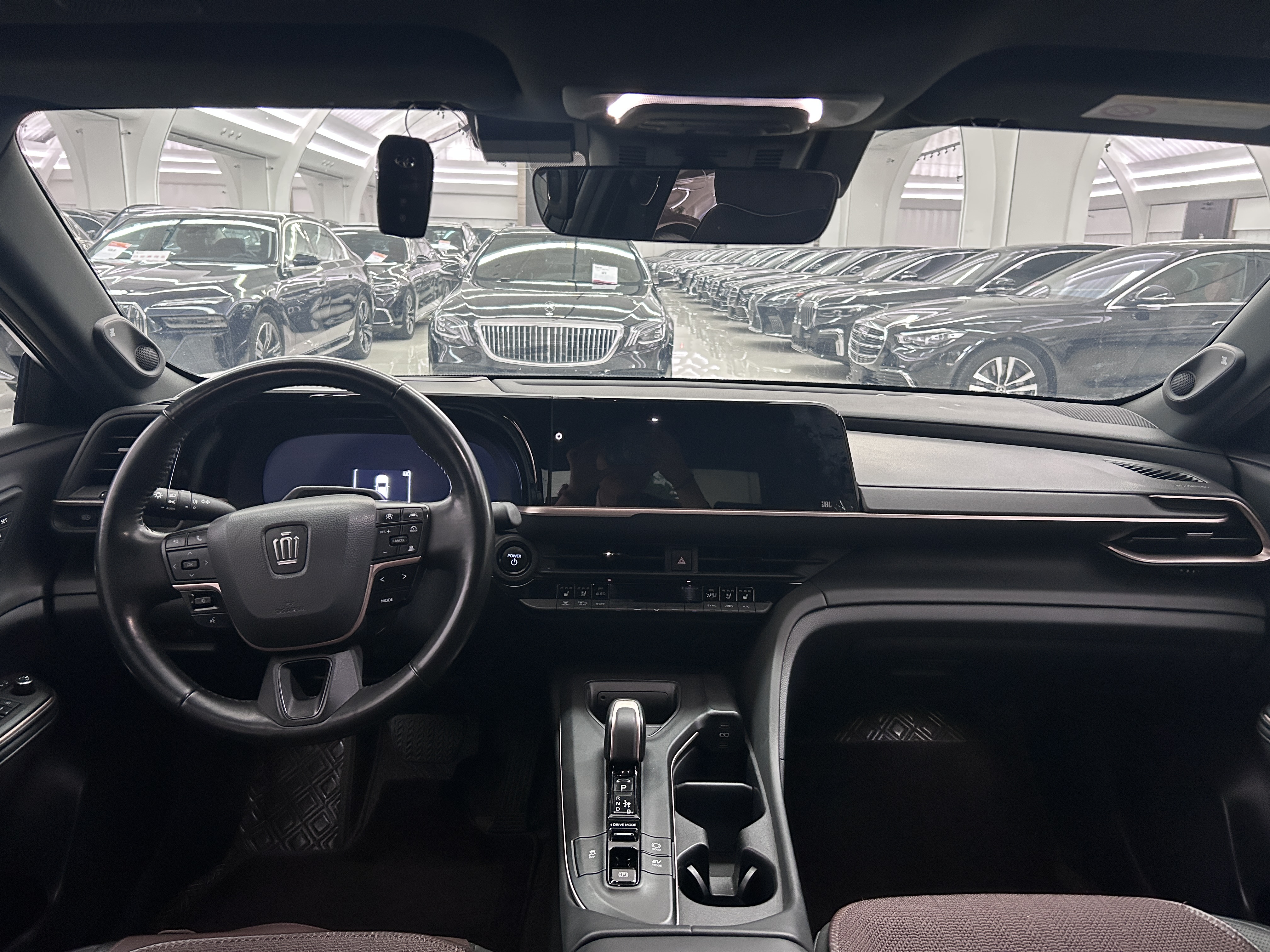 Toyota CrownSportCross 2023 image de voiture #14