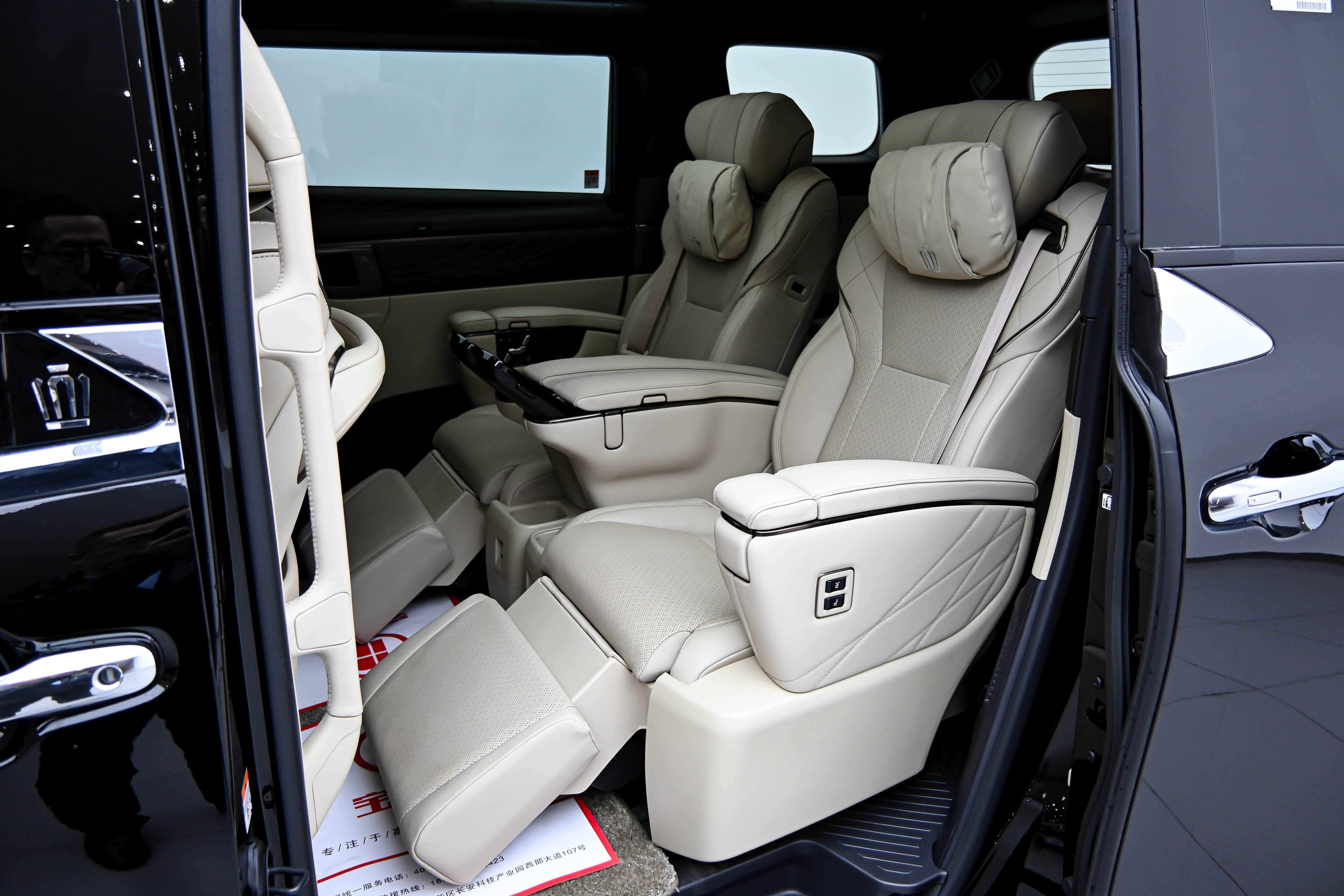 Toyota Vellfire 2026 صورة سيارة #14