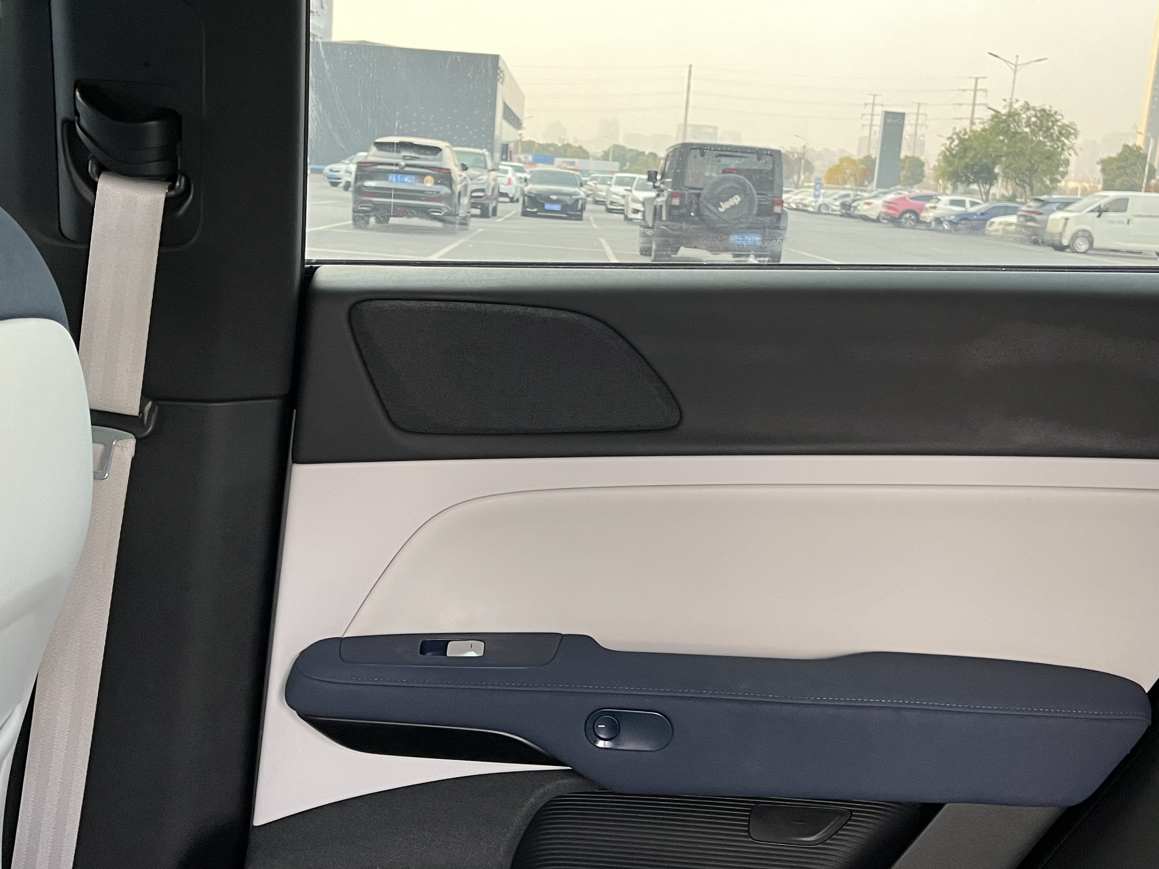 Xpeng G6 2023 صورة سيارة #14