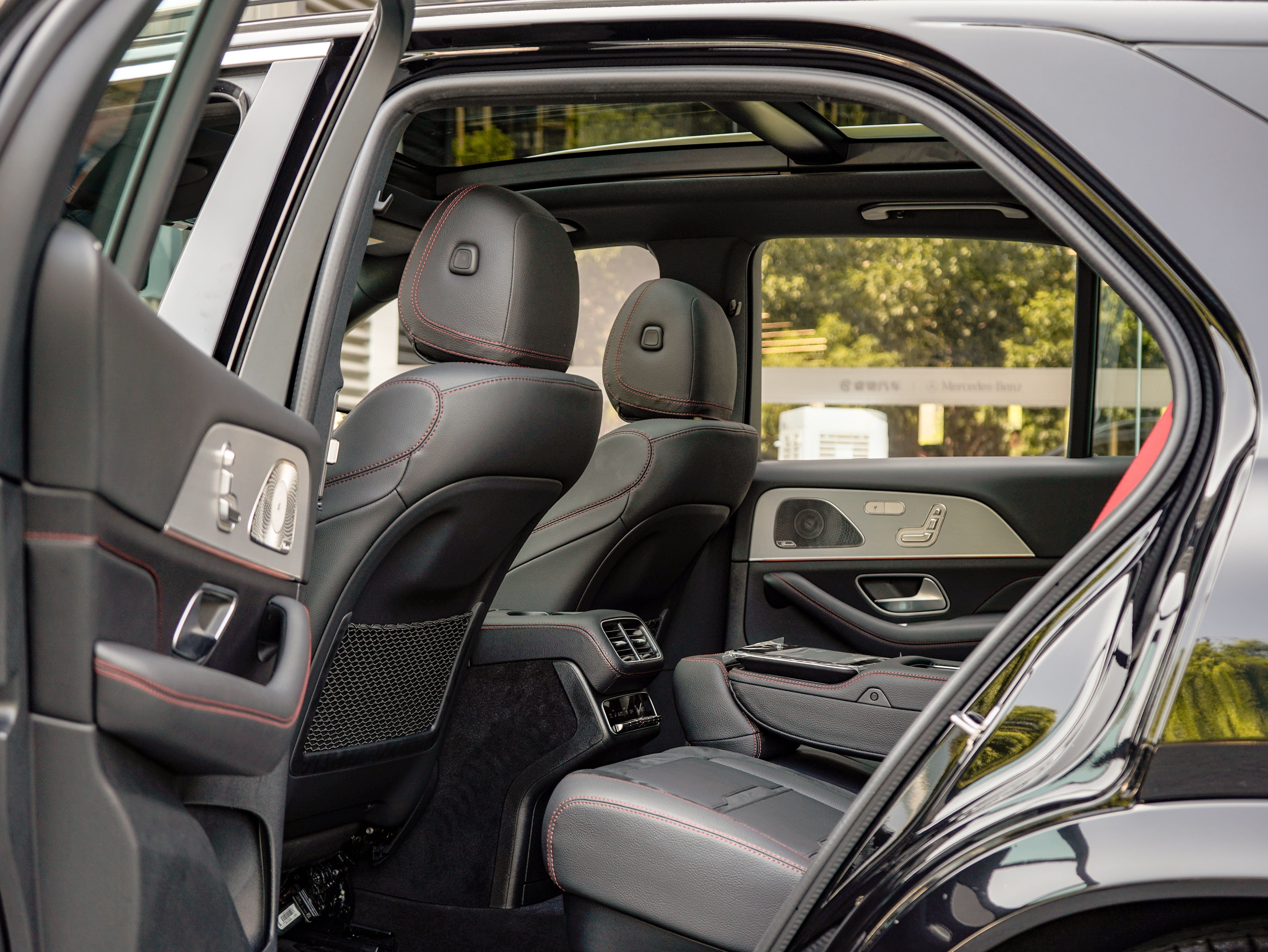 Mercedes-Benz GLE AMG 2024 #14 Mercedes-Benz GLE AMG 2024 изображение автомобиля #14