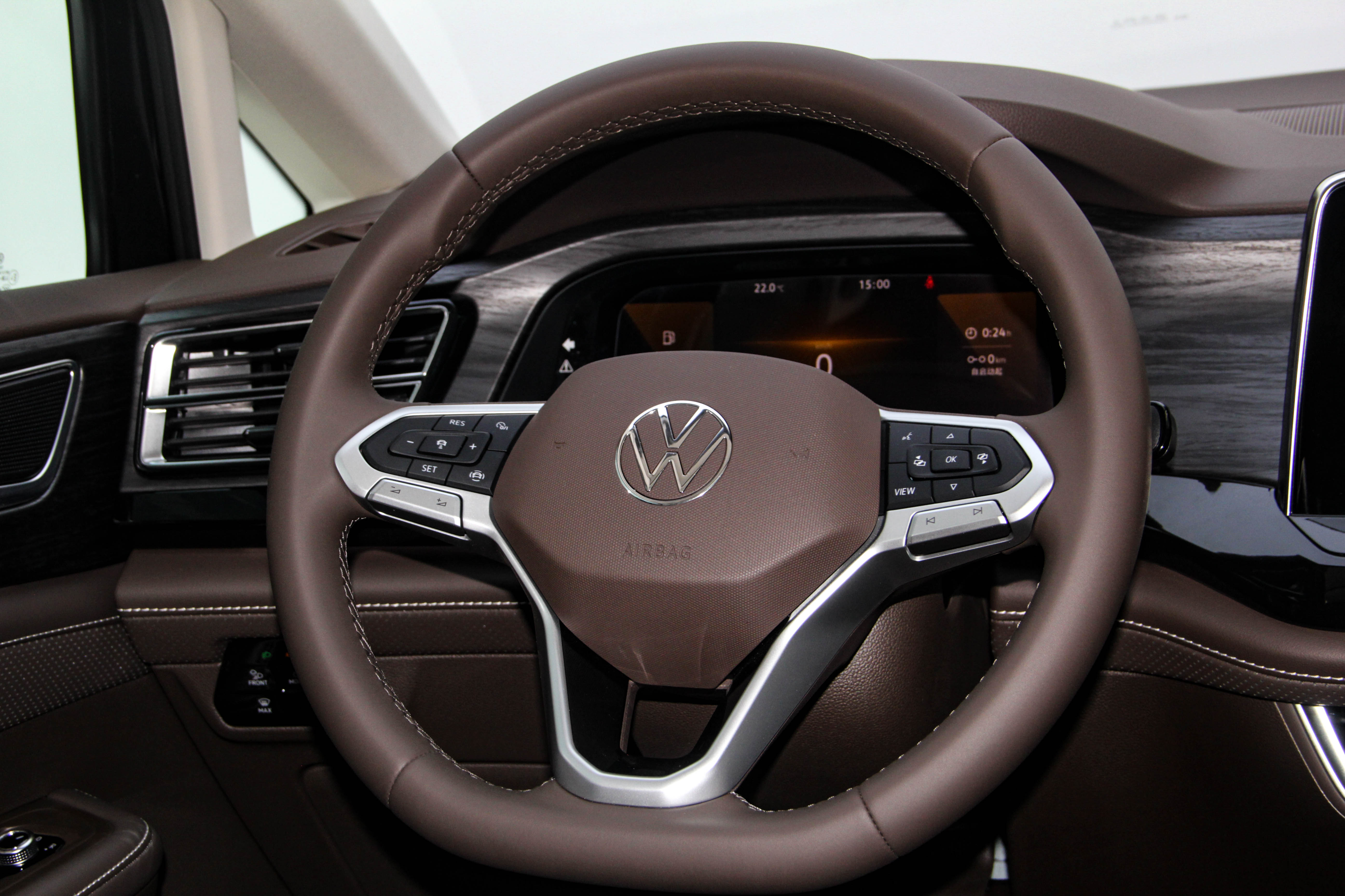 Volkswagen Viloran 2025 car image #14
