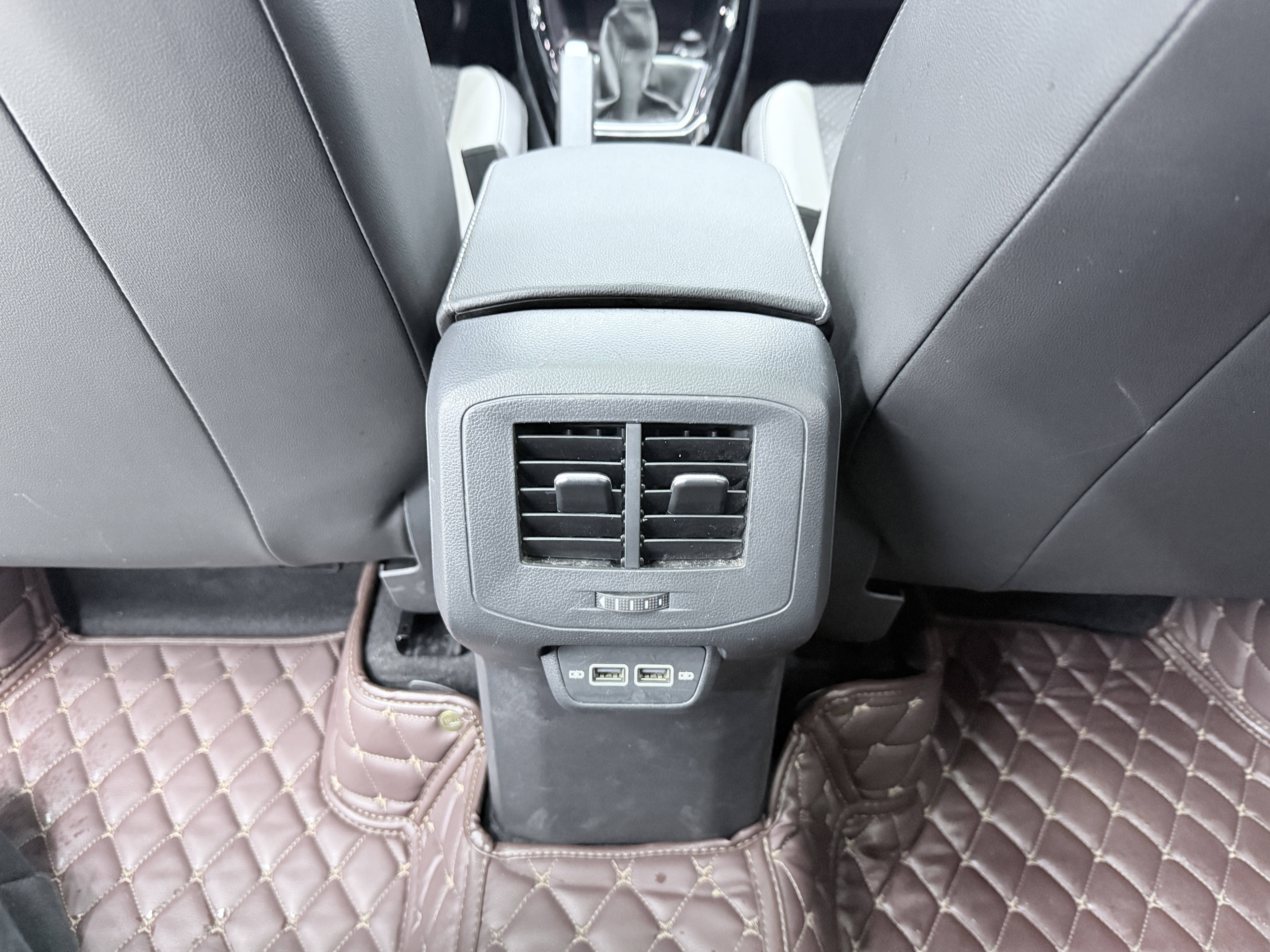 Volkswagen Tacqua 2024 #14 Volkswagen Tacqua 2024 car image #14