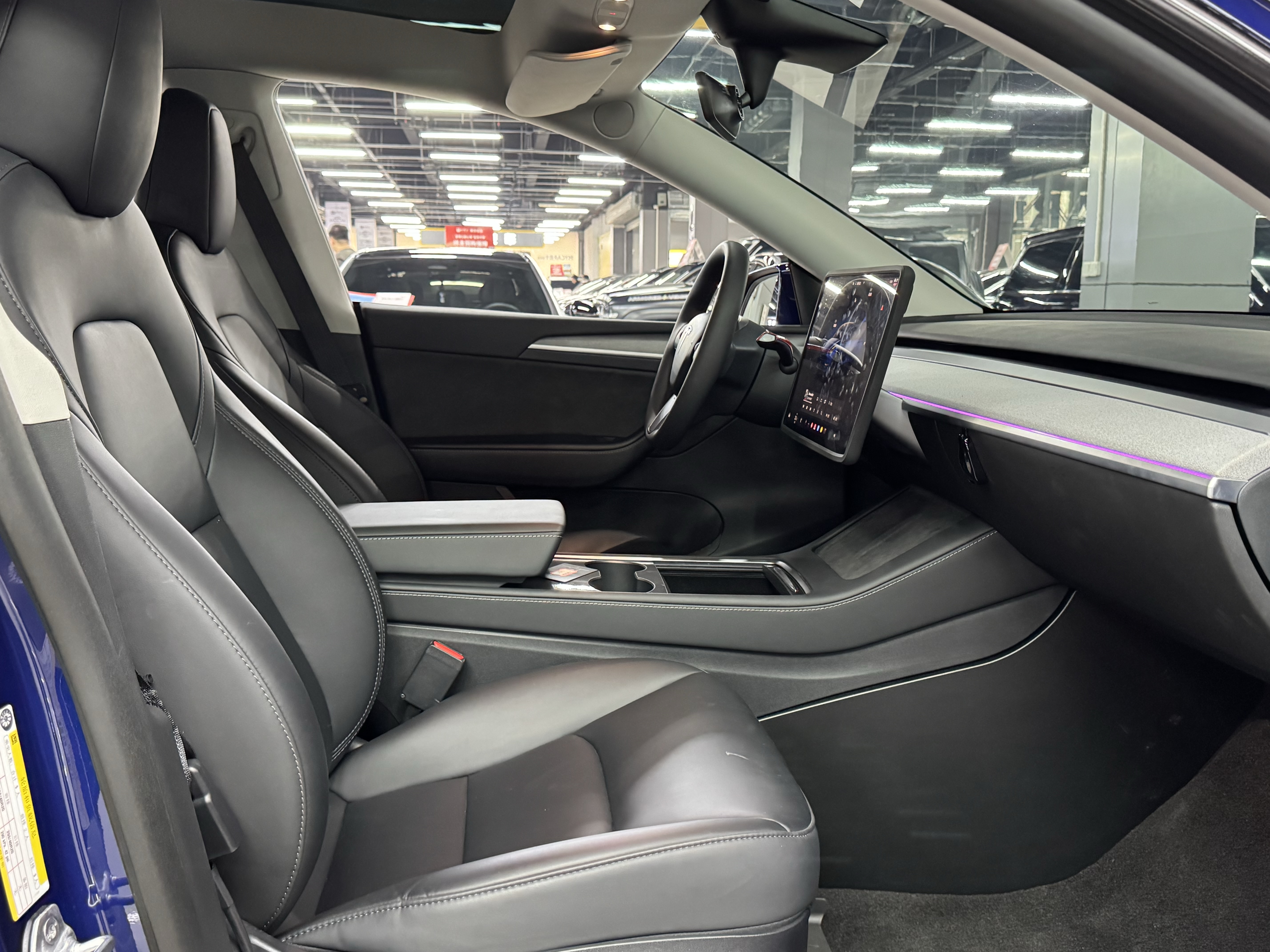 Tesla Model Y 2024 #14 Tesla Model Y 2024 car image #14