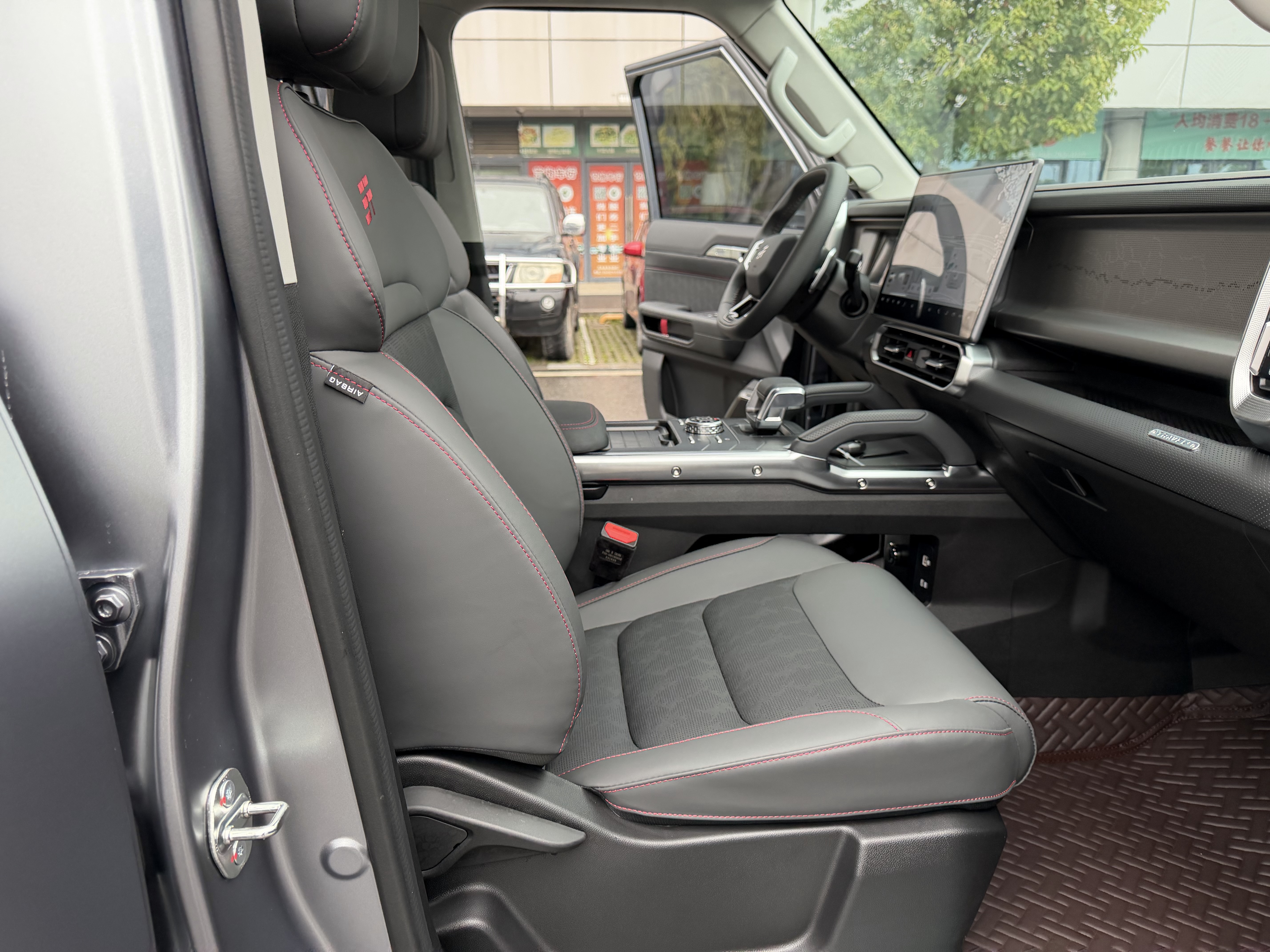 Jetour Traveller 2025 car image #14