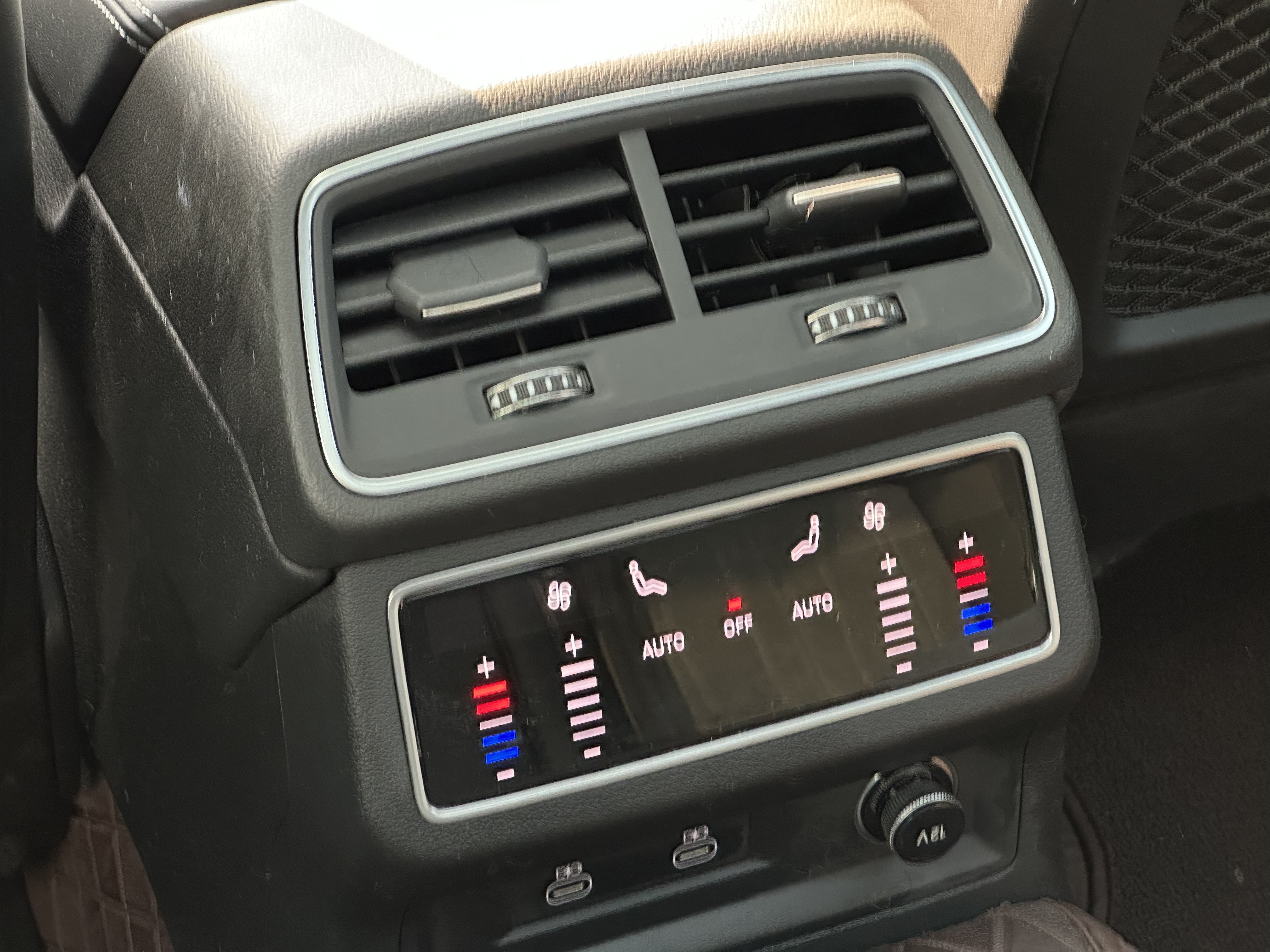 Audi A6L 2024 car image #14