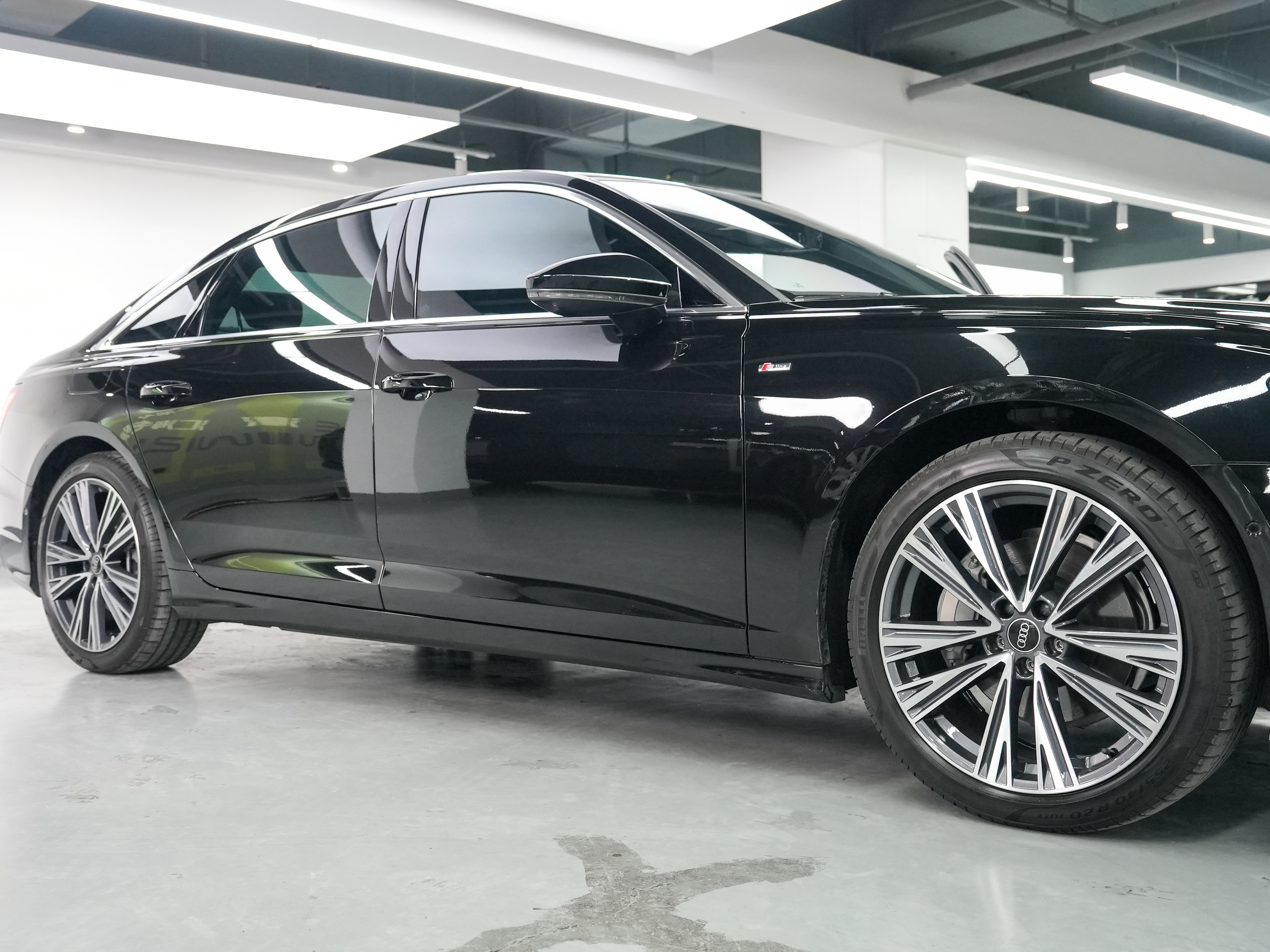 Audi A6L 2024 car image #14