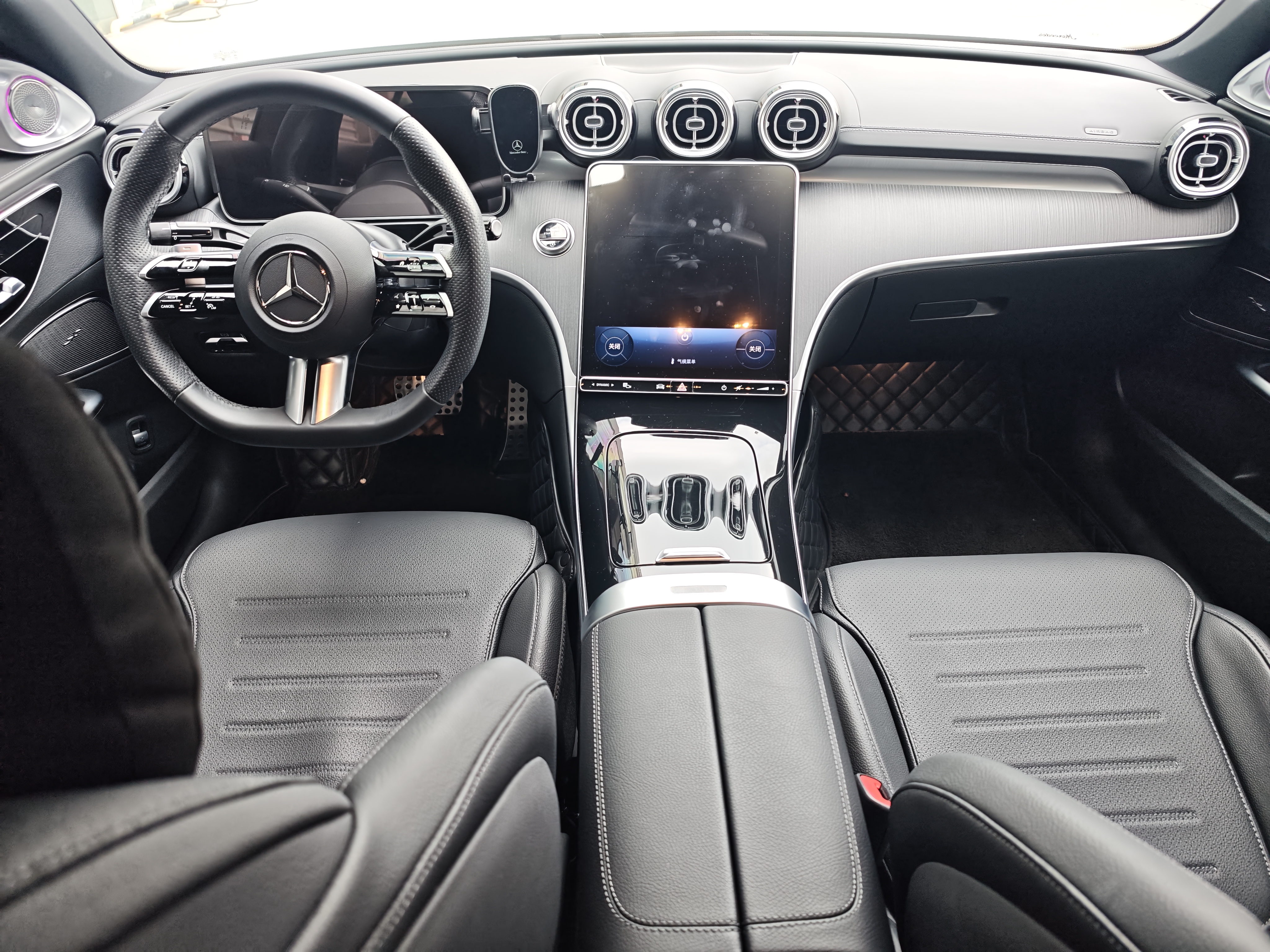 Mercedes-Benz C Class 2024 #14 Mercedes-Benz C Class 2024 car image #14