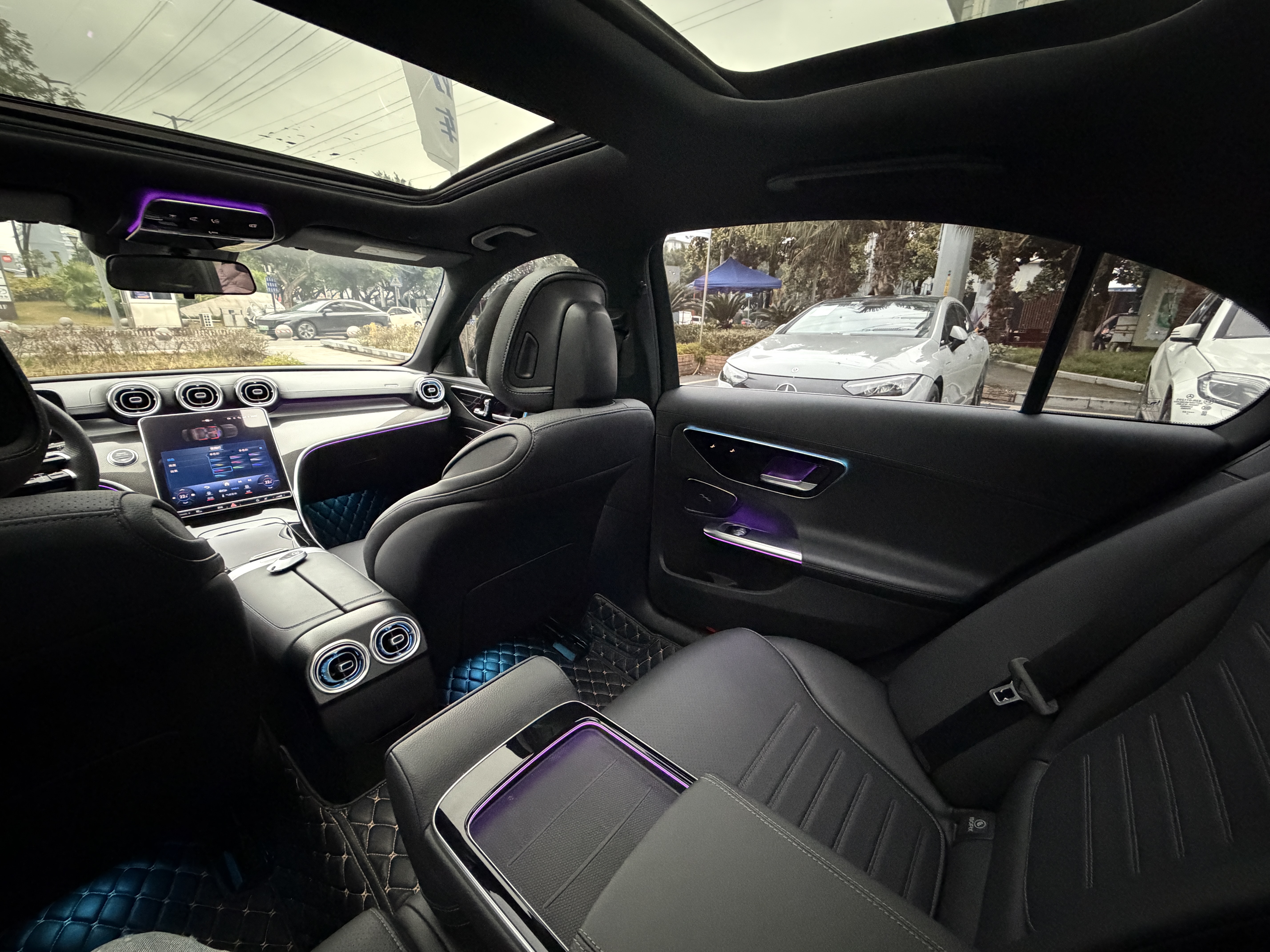 Mercedes-Benz C Class 2023 car image #14