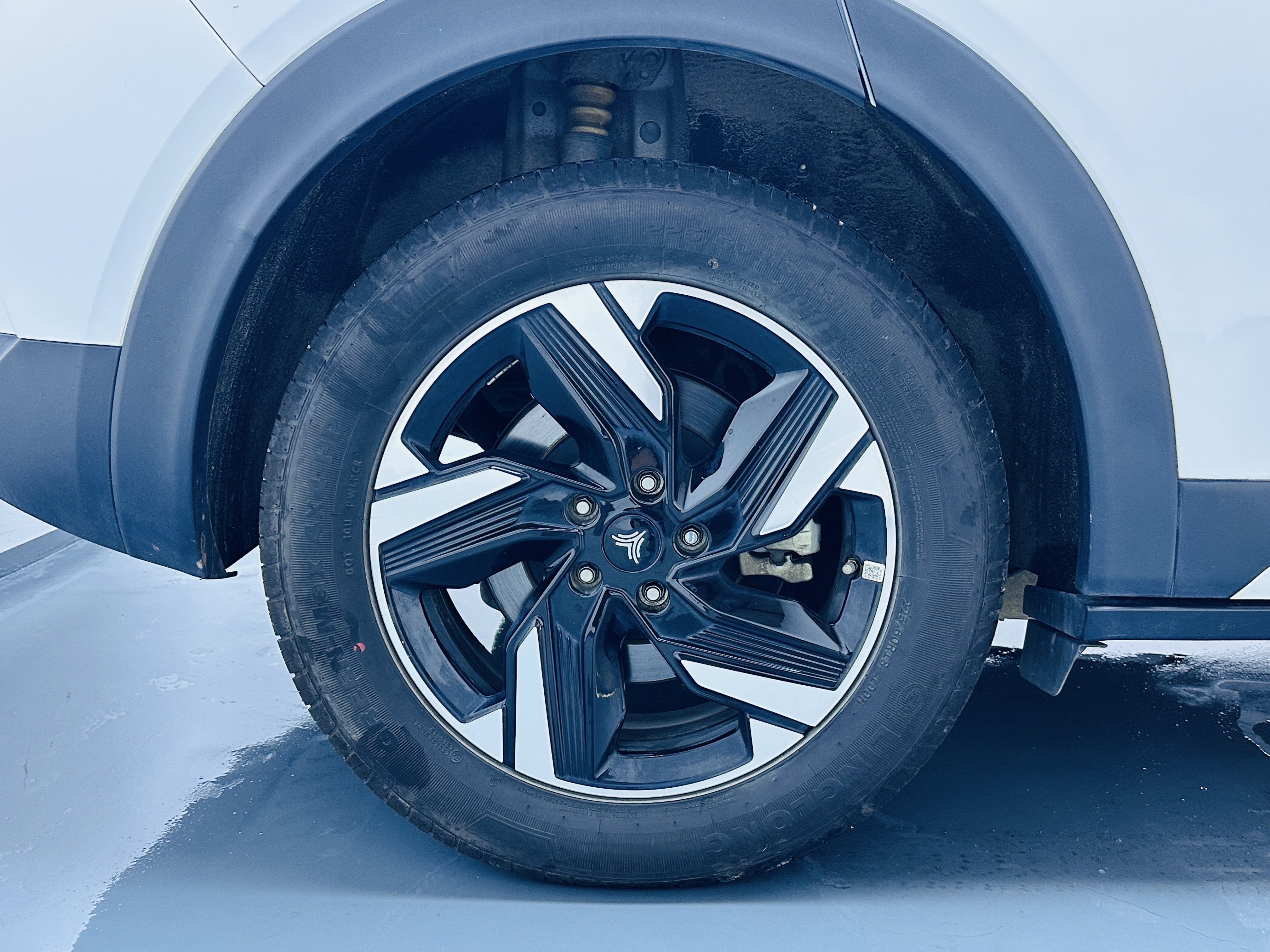 哪吒汽车 哪吒X 2024 汽车图片 #14