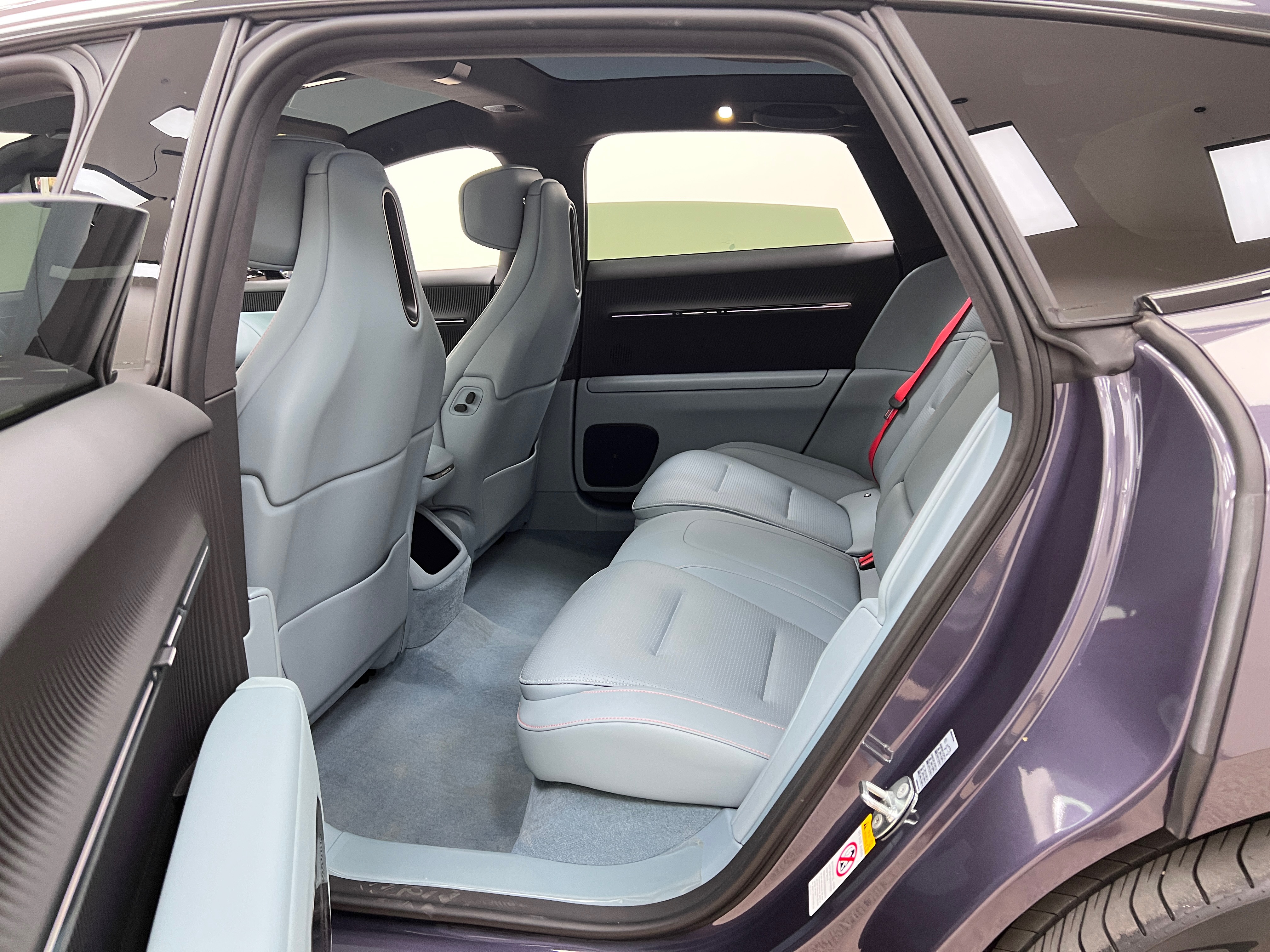 Avatr 12 2024 car image #14