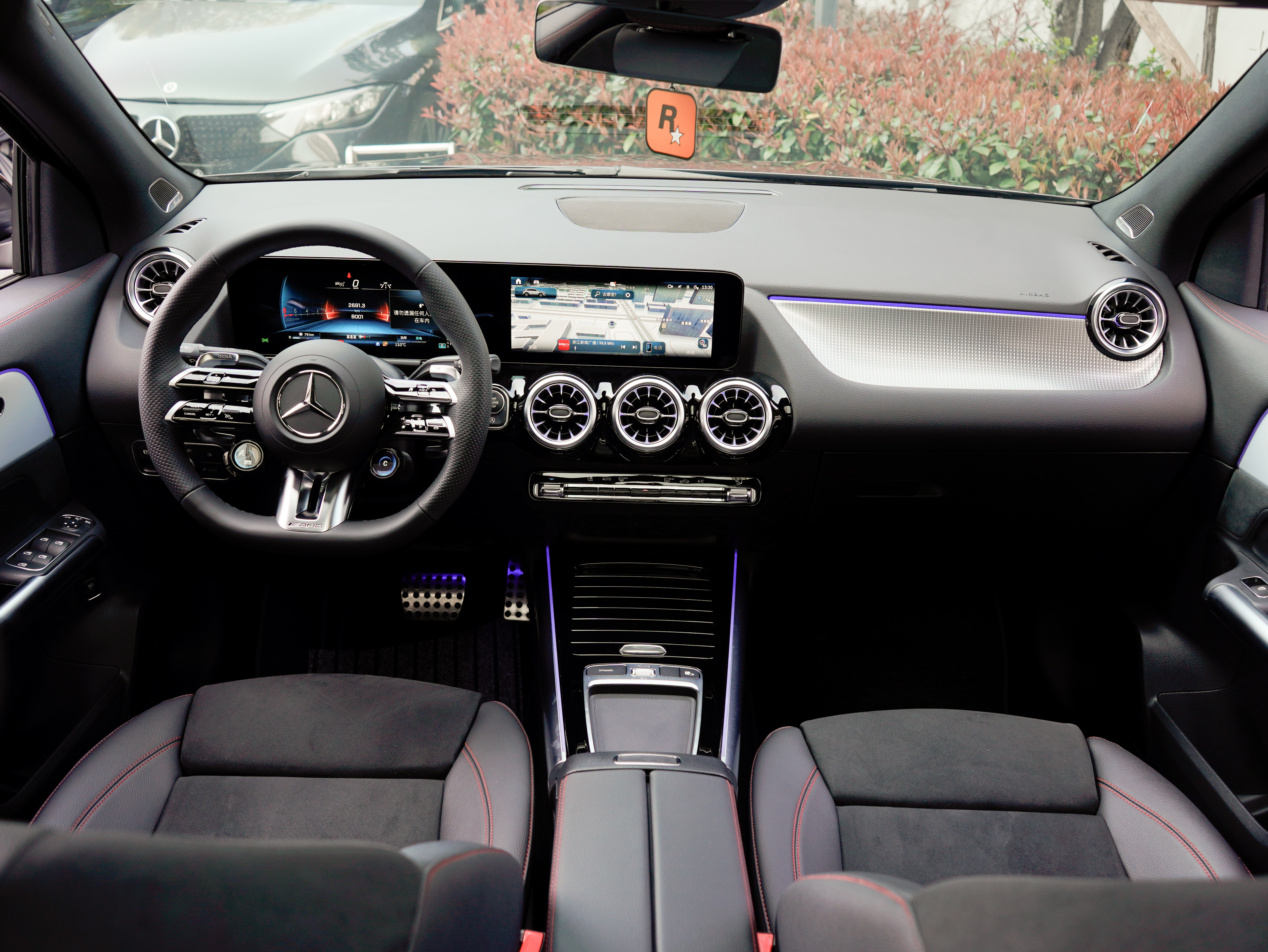 Mercedes-Benz GLA AMG 2024 car image #14