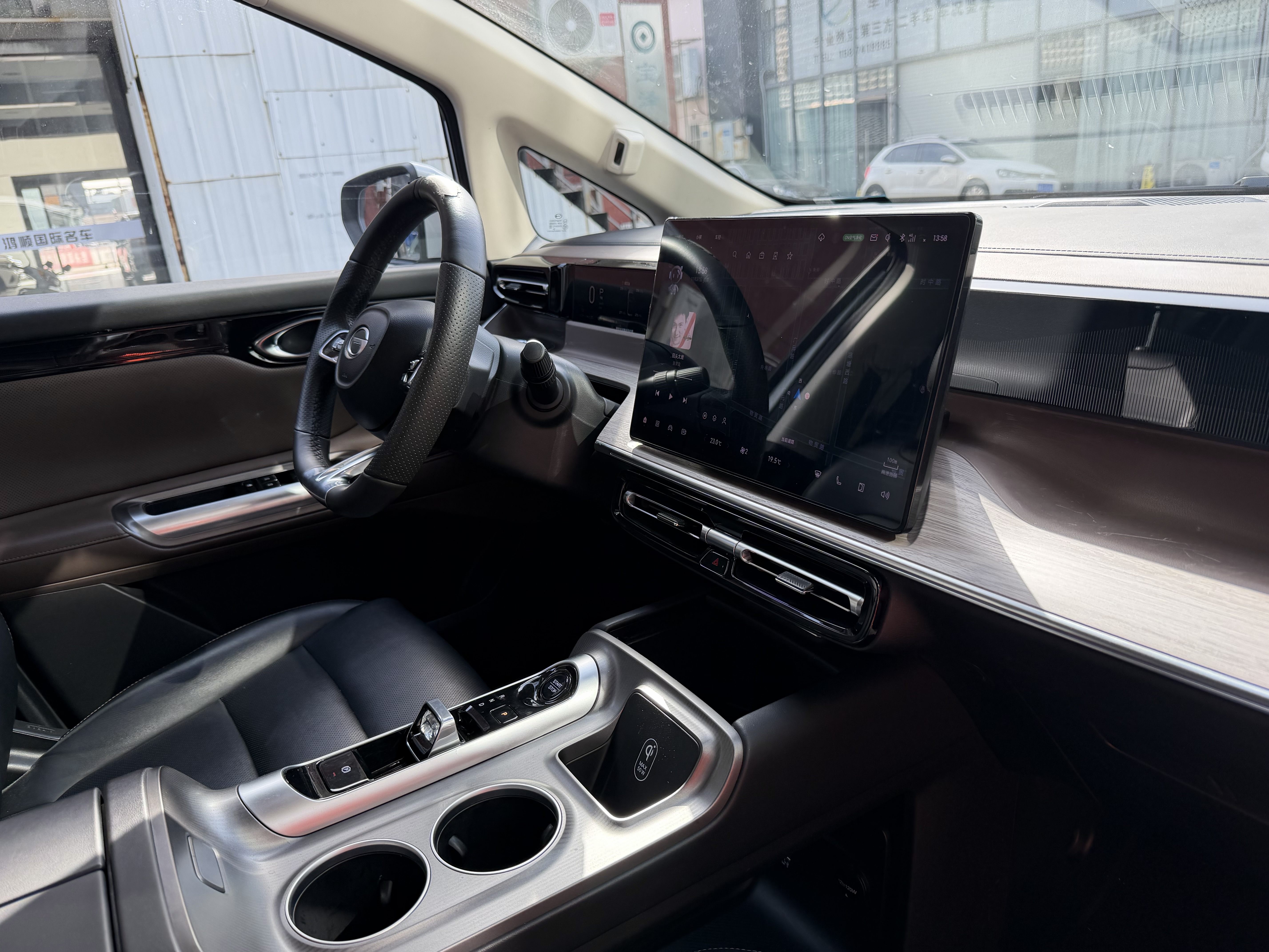 GAC Trumpchi E8 New Energy 2024 car image #14